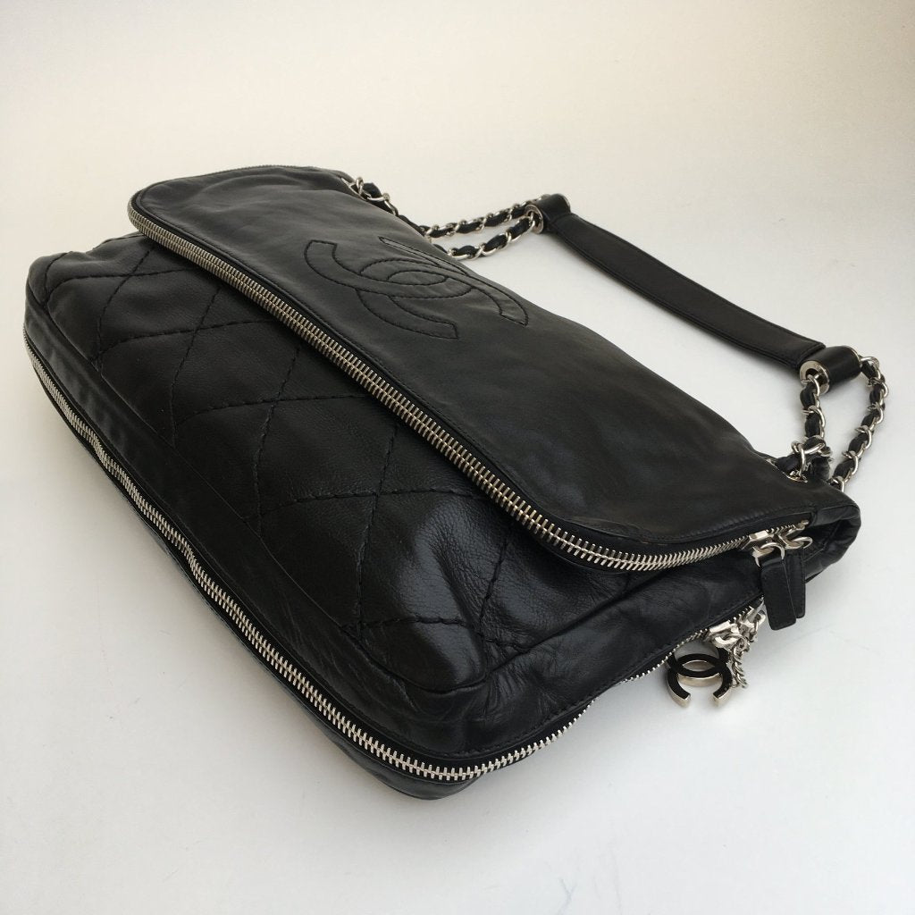 Black Ligne Flap Bag