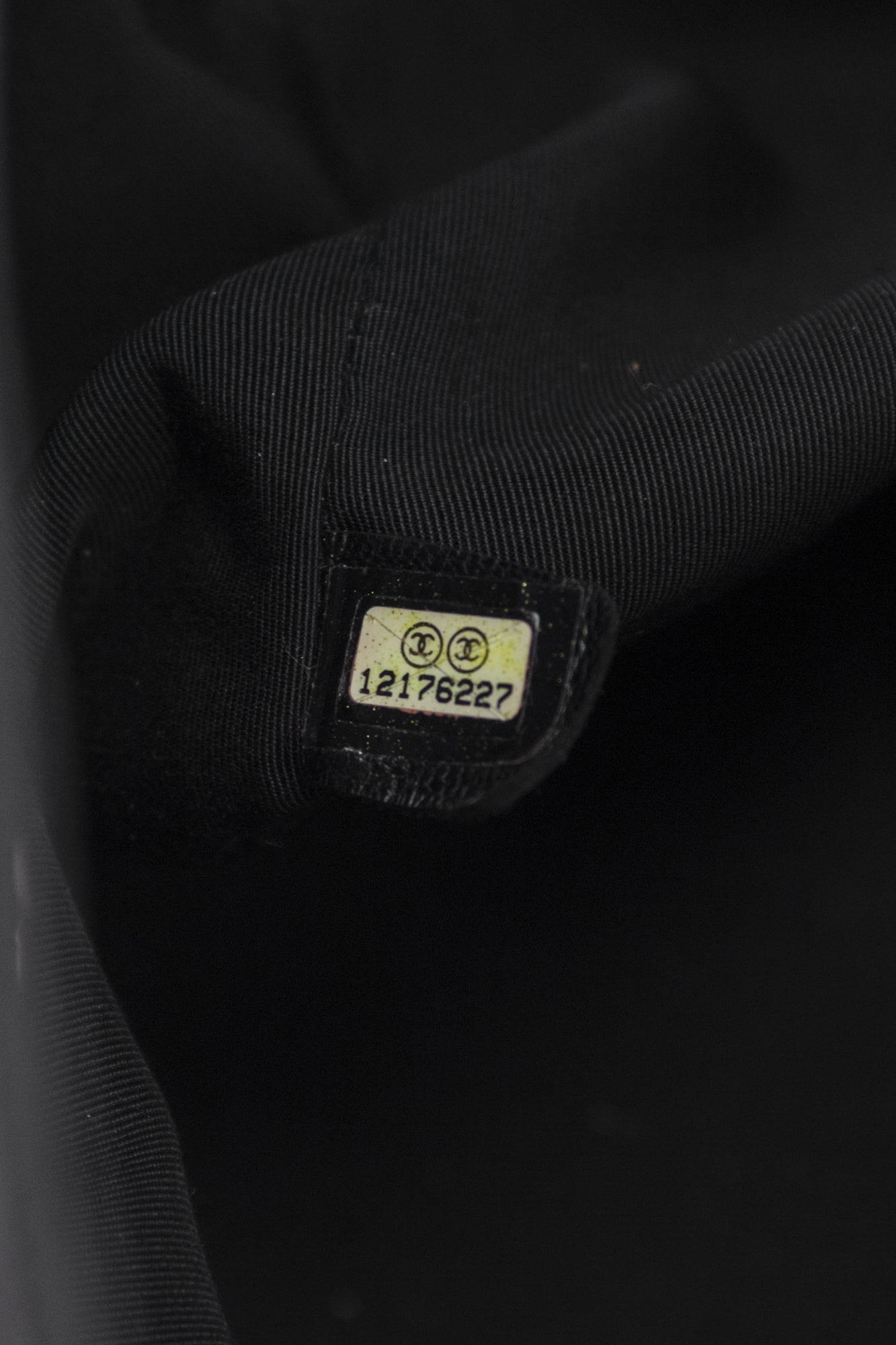 Black Caviar Medium Executive Cerf Tote