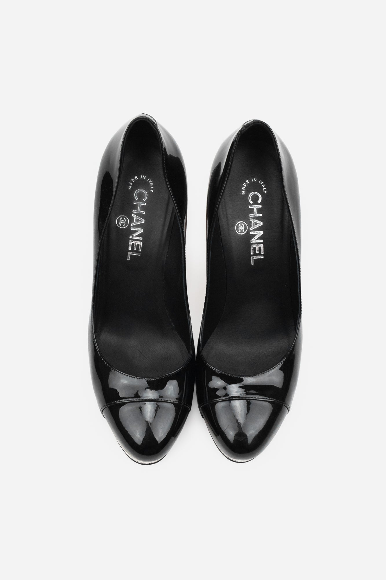Black Patent Leather Name Plate Pumps