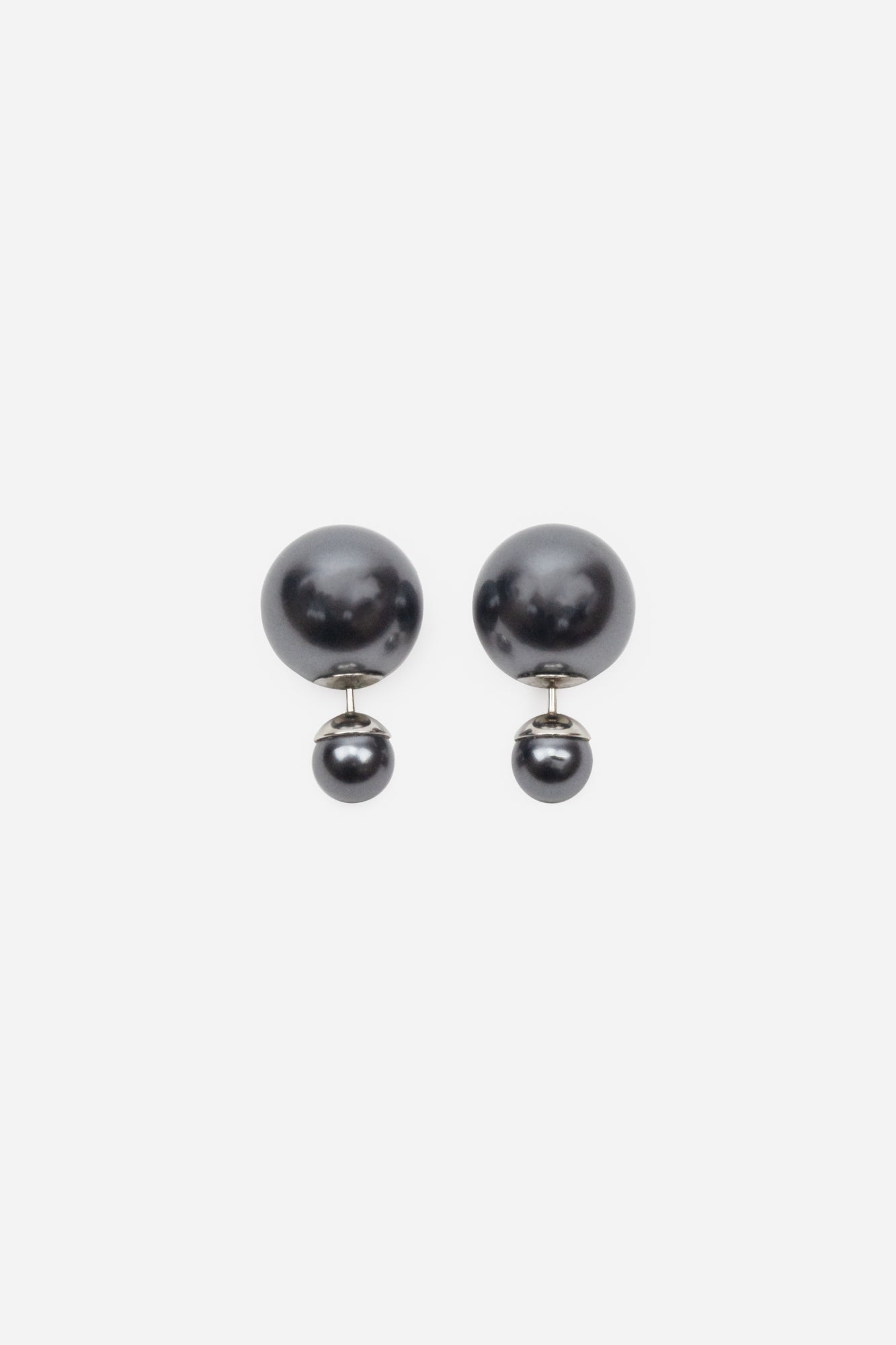 Dior mise en sales dior tribal earrings