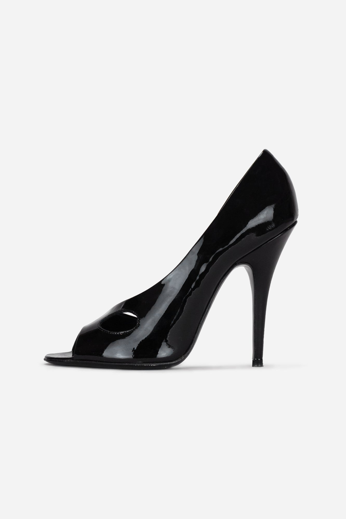 Black pumps with cut outs Patent leather