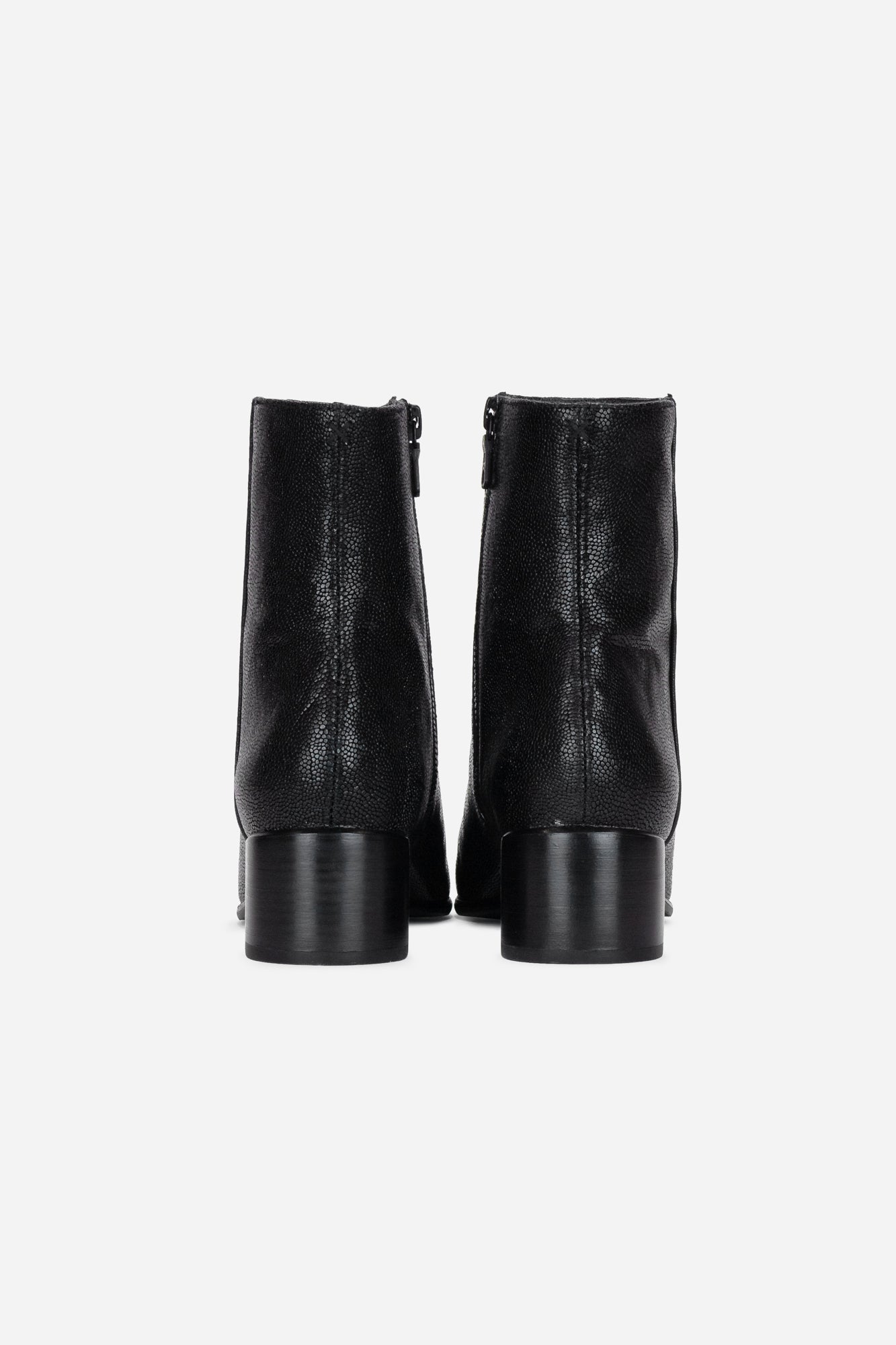 Black Aslen Mid Boots