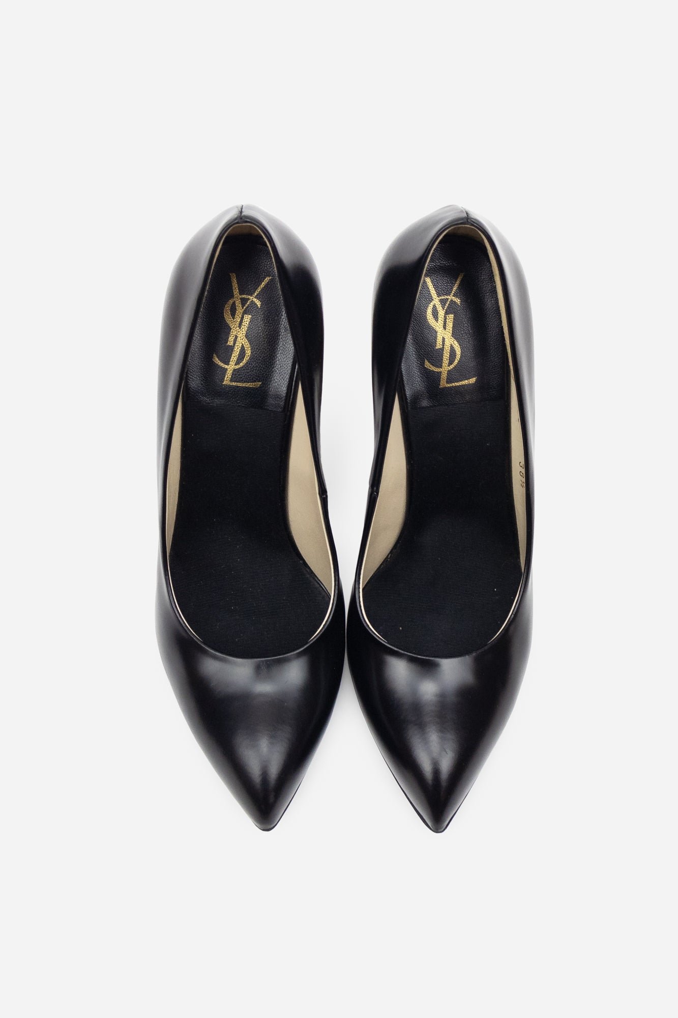 Black Pumps With Wooden Heel
