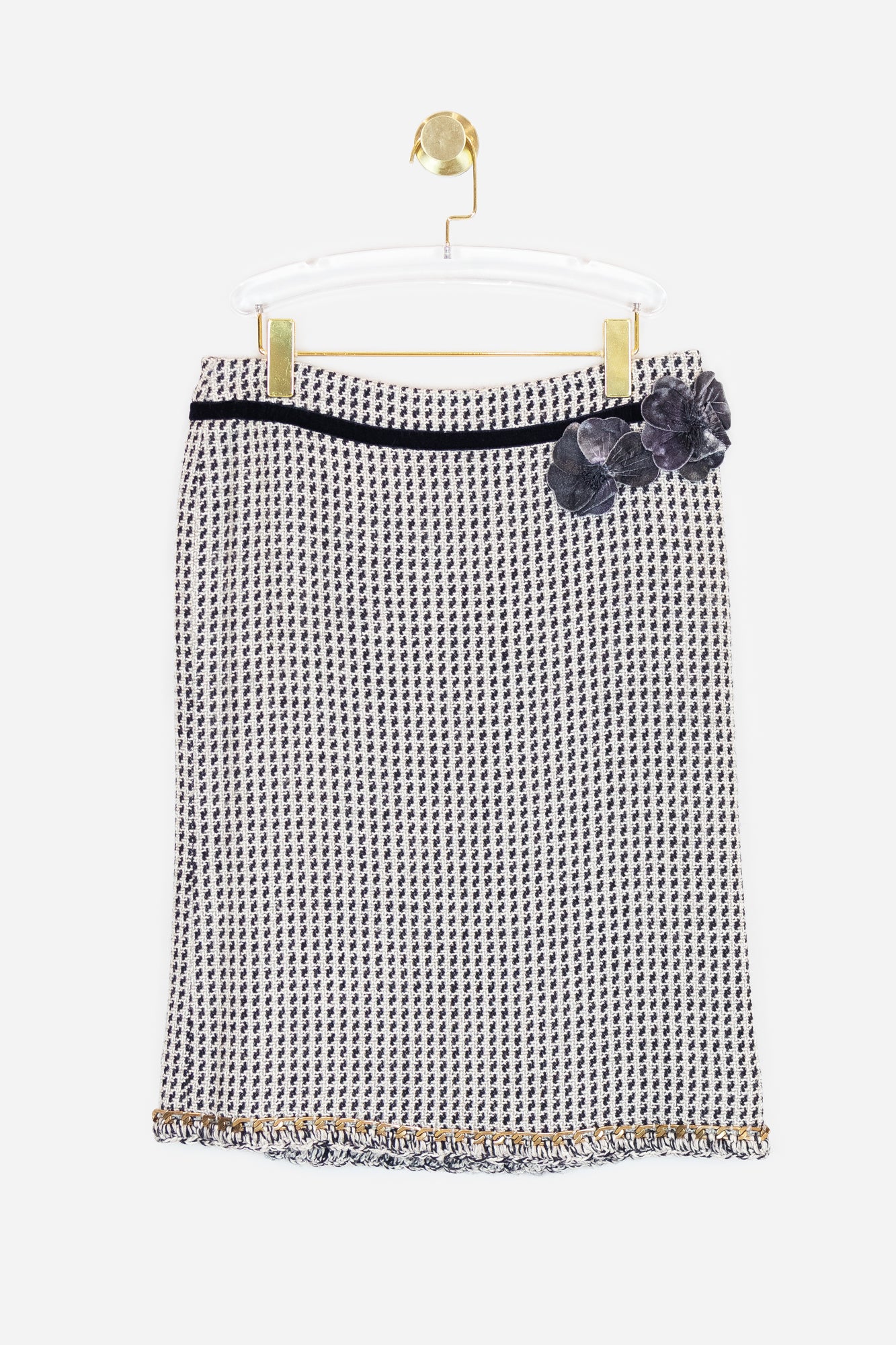 Black and White Woven Knee-Length Skirt