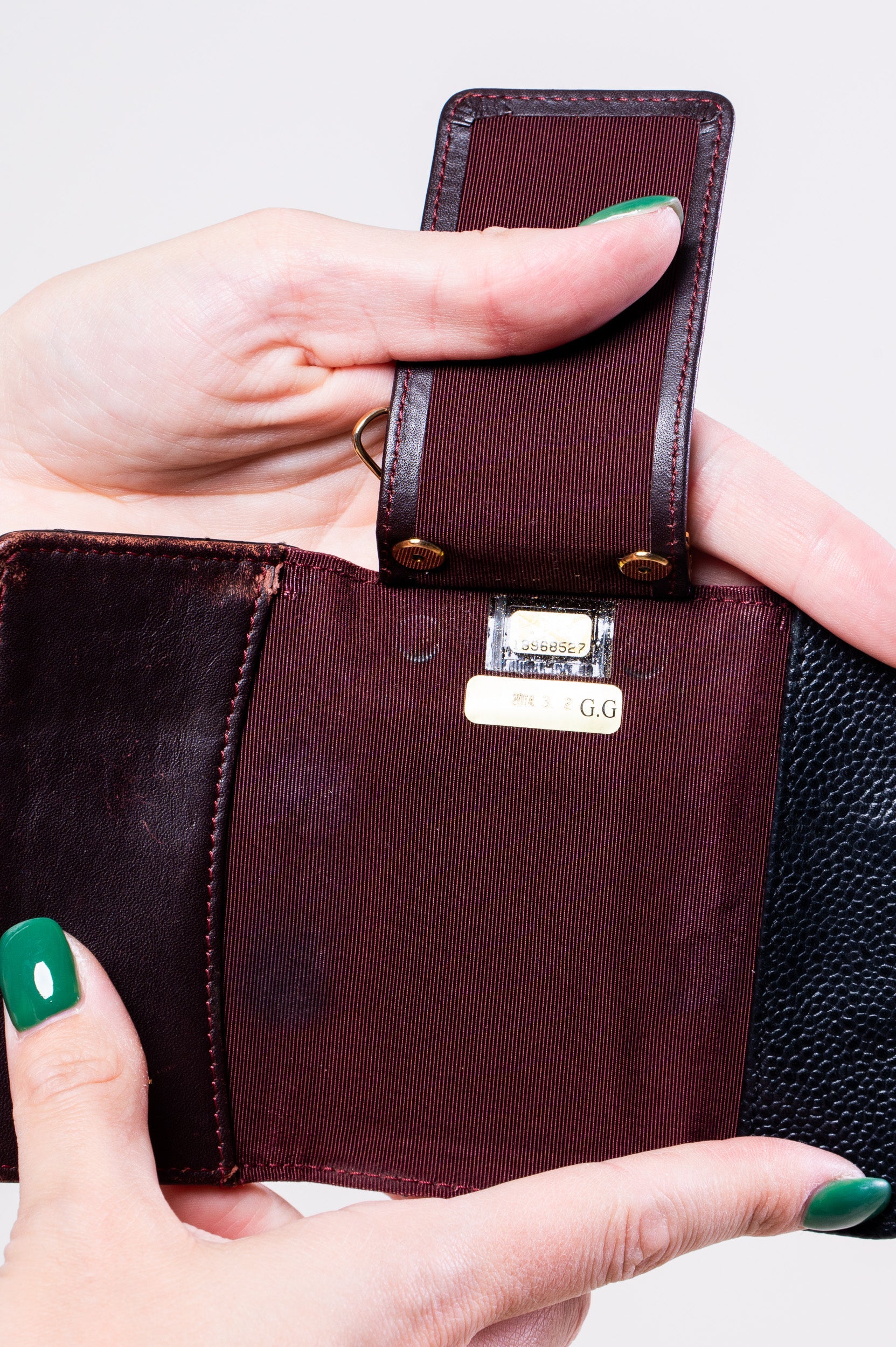 Black 6 Key Ring and Card Holder