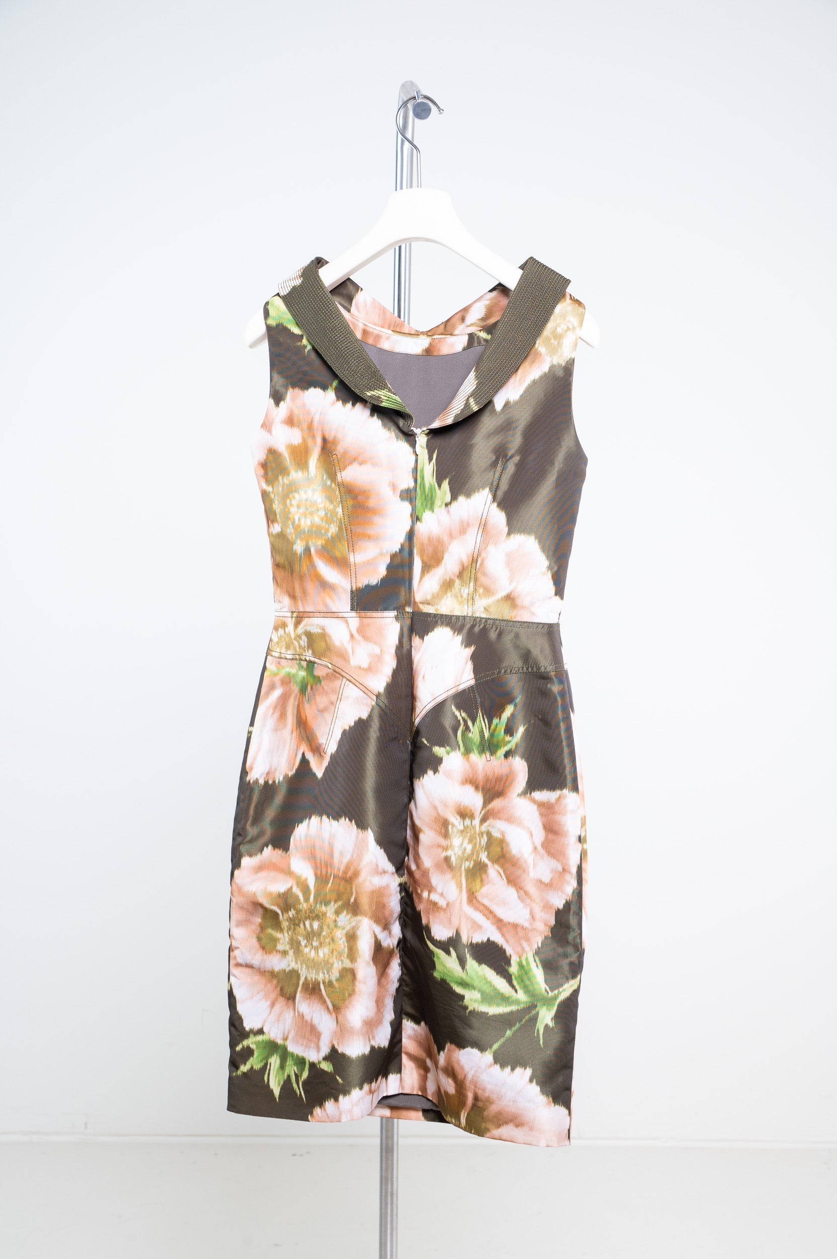 GREEN FLORAL FITTED DRESS