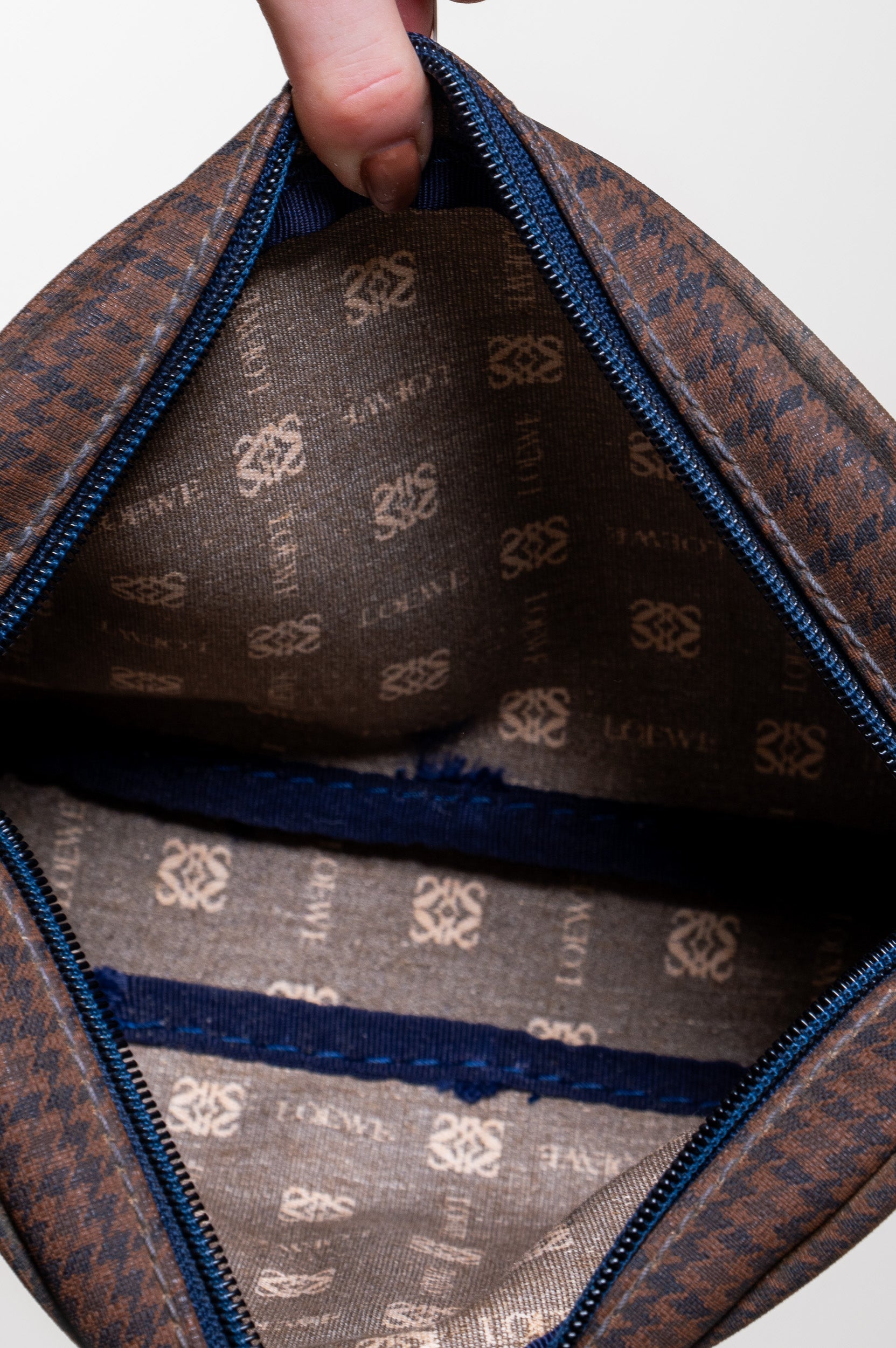 Vintage Anagram Brown/Gold Canvas Shoulder Bag