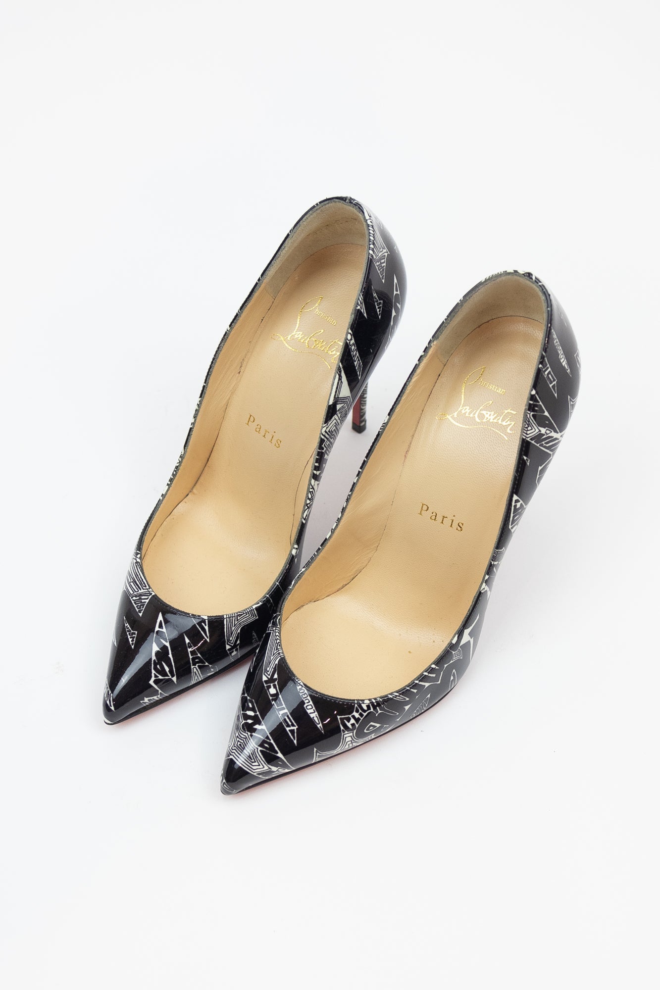 Black and White Abstract Comic Pumps