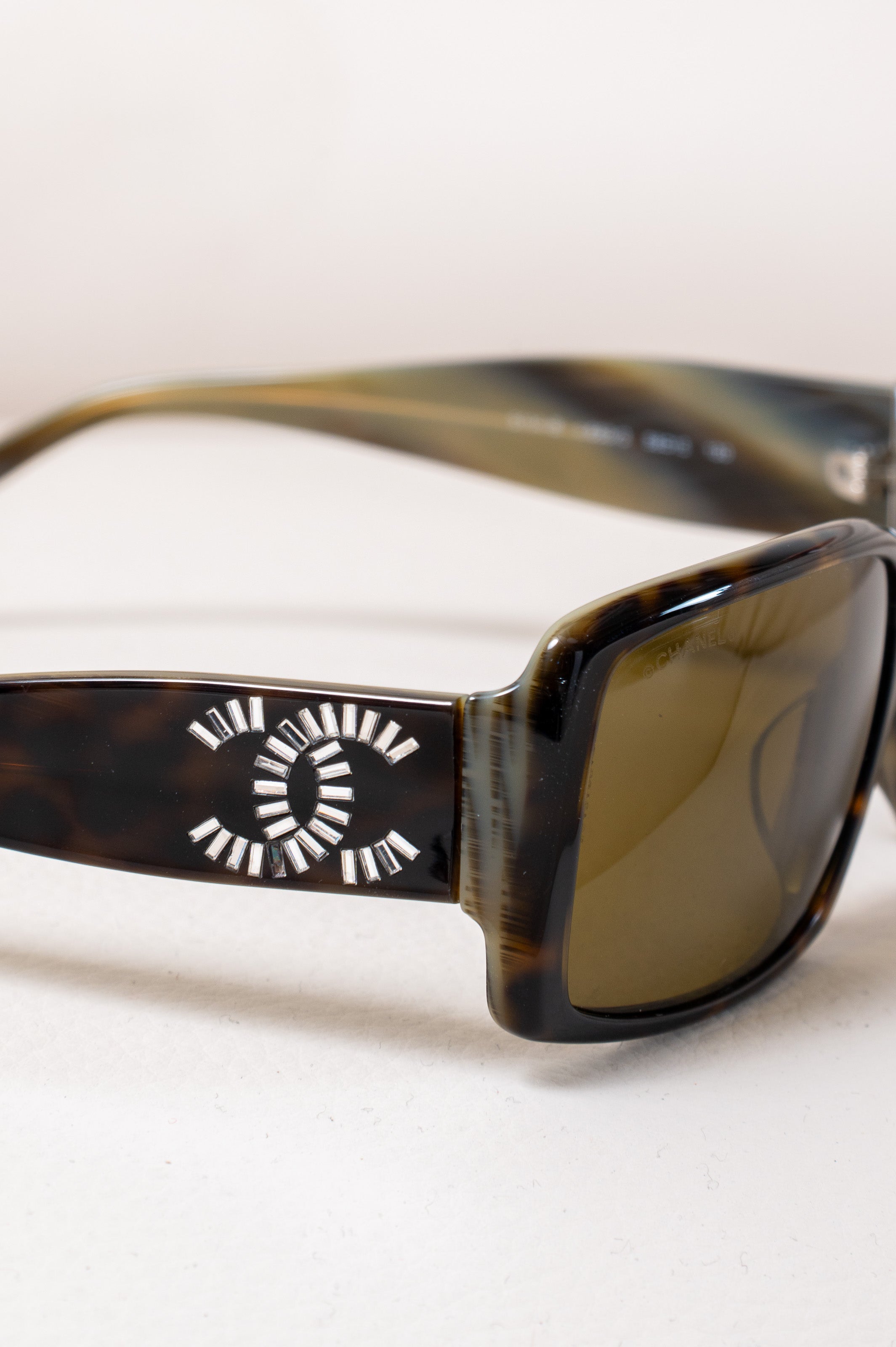 Vintage Brown CC Sunglasses