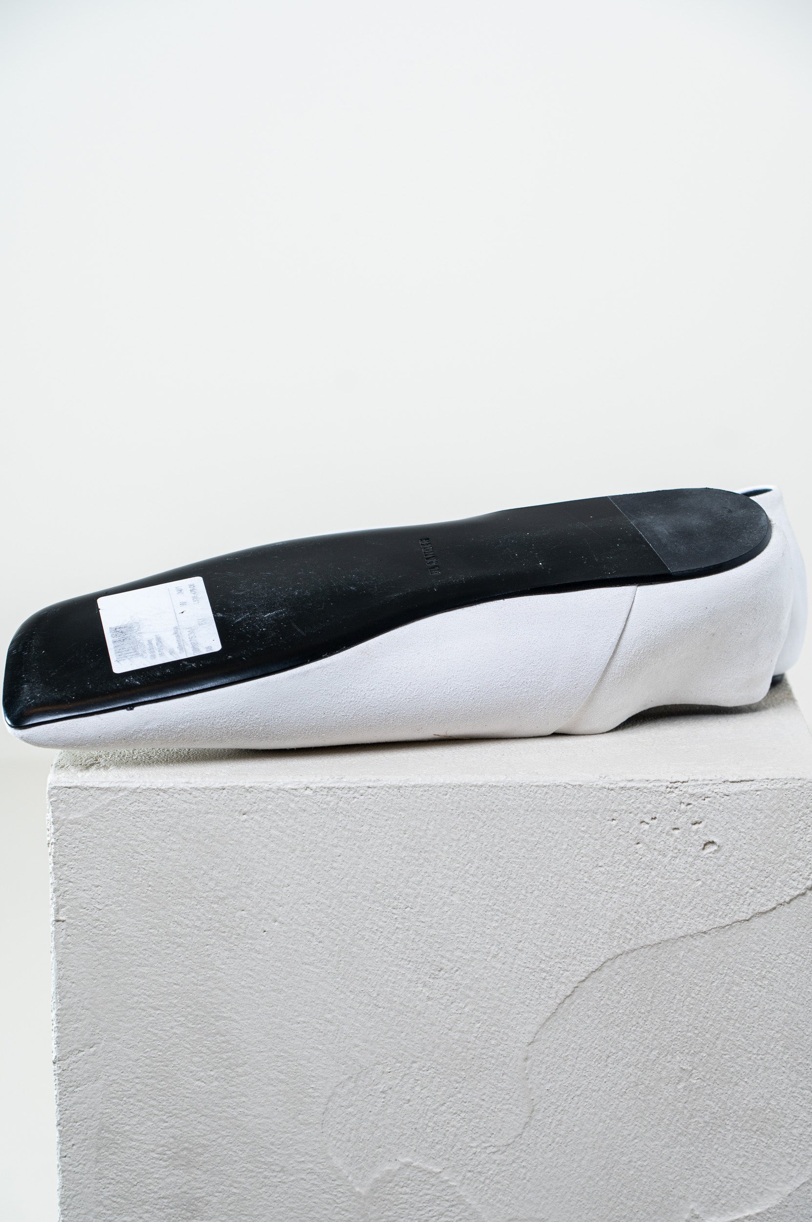 Asymmetric leather ballet flats