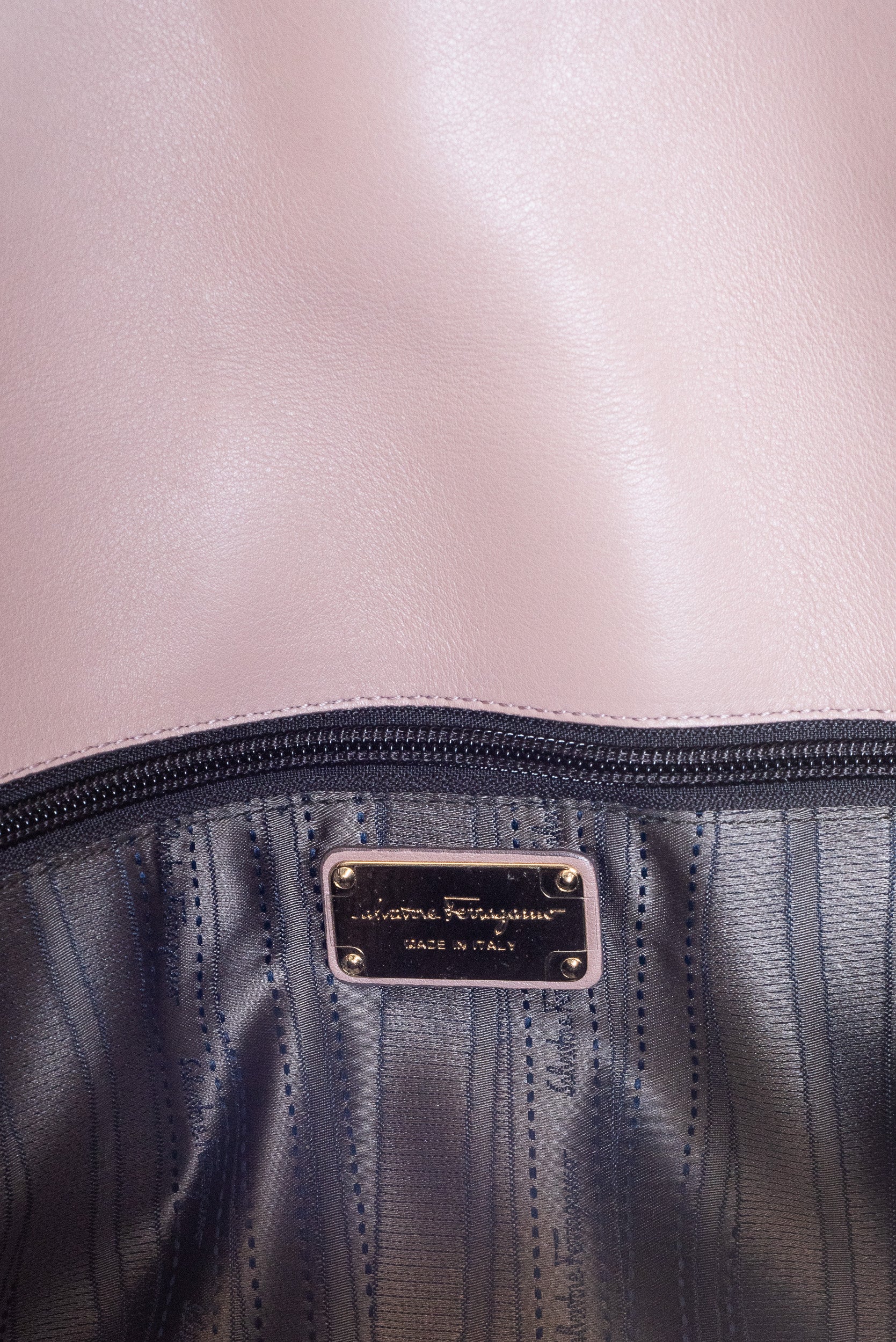 Nude Leather Gold Chain Shoulder Bag