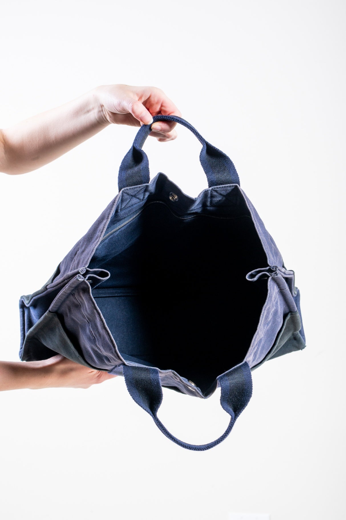 Foul Tou MM- Blue with Green Striped Handle