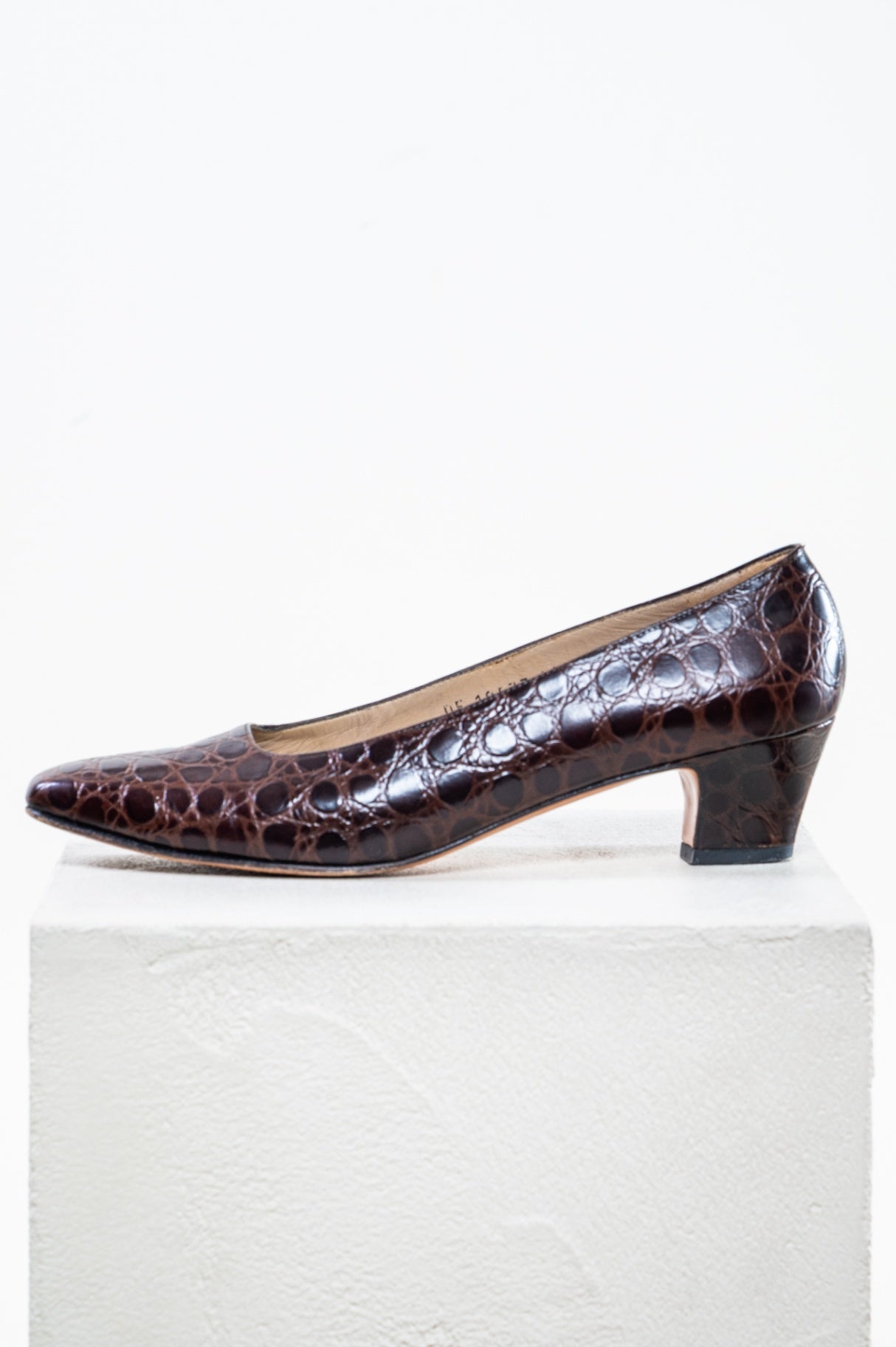 Vintage Brown Croc Embossed Kitten Heel
