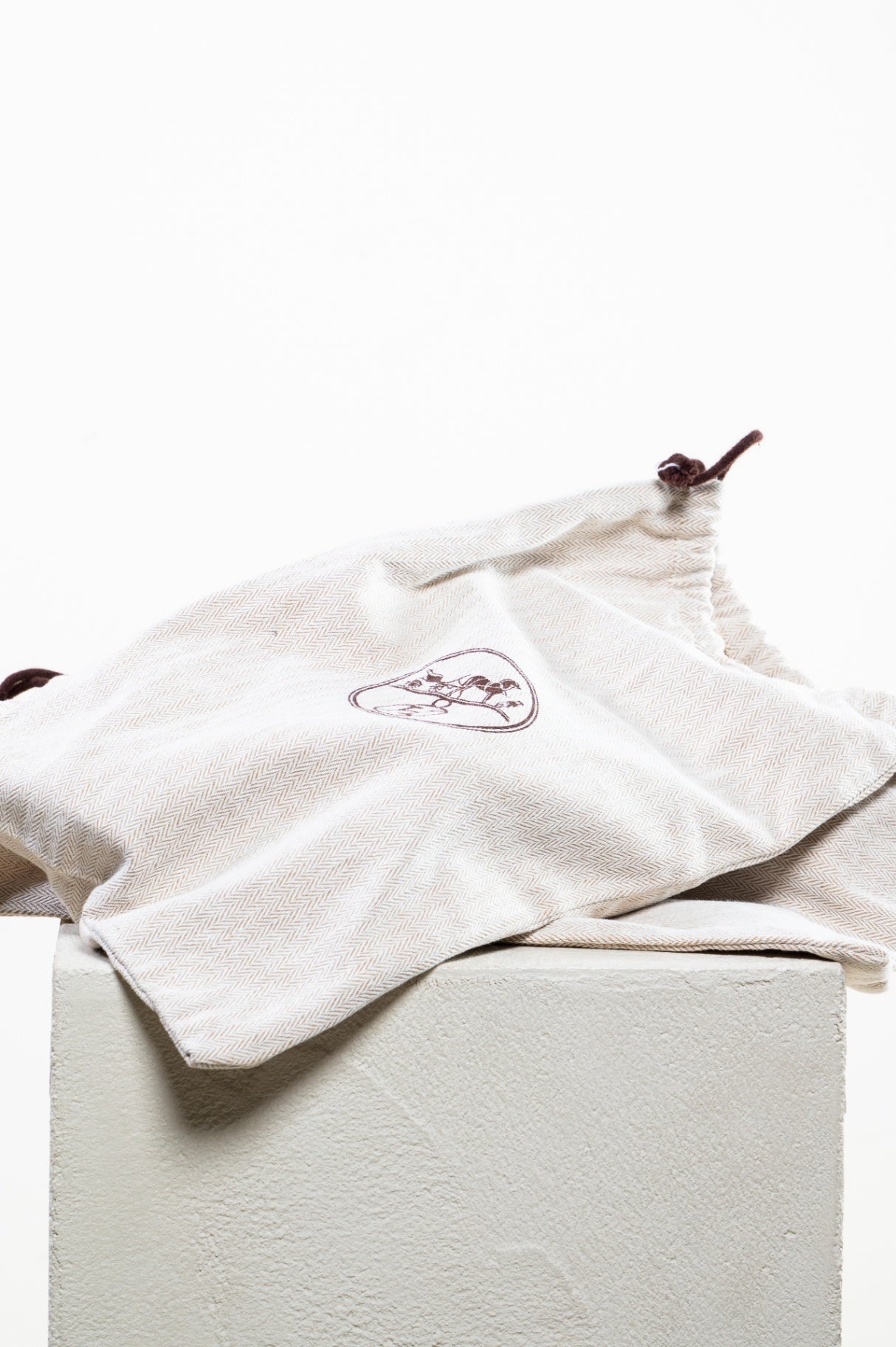 Tan Lisboa Low Heel Sandal