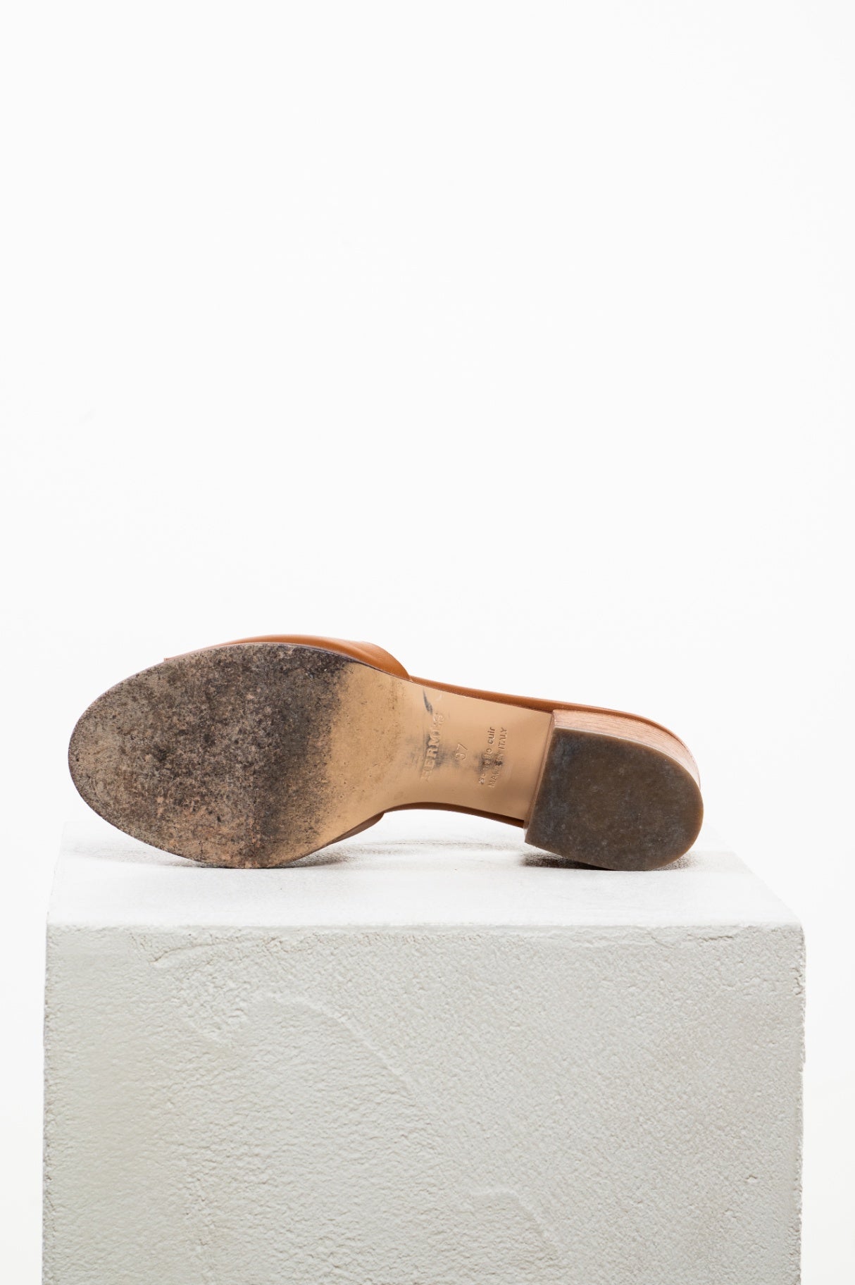 Tan Lisboa Low Heel Sandal