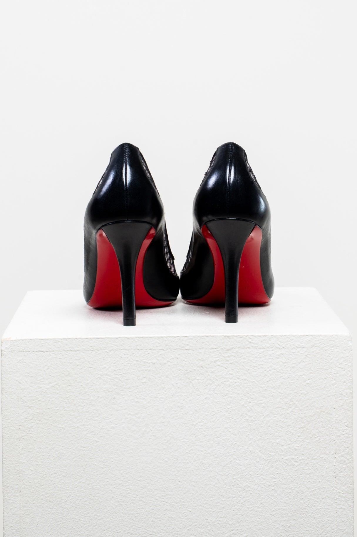 Black Ladylace Round-Toe High Heel chdup