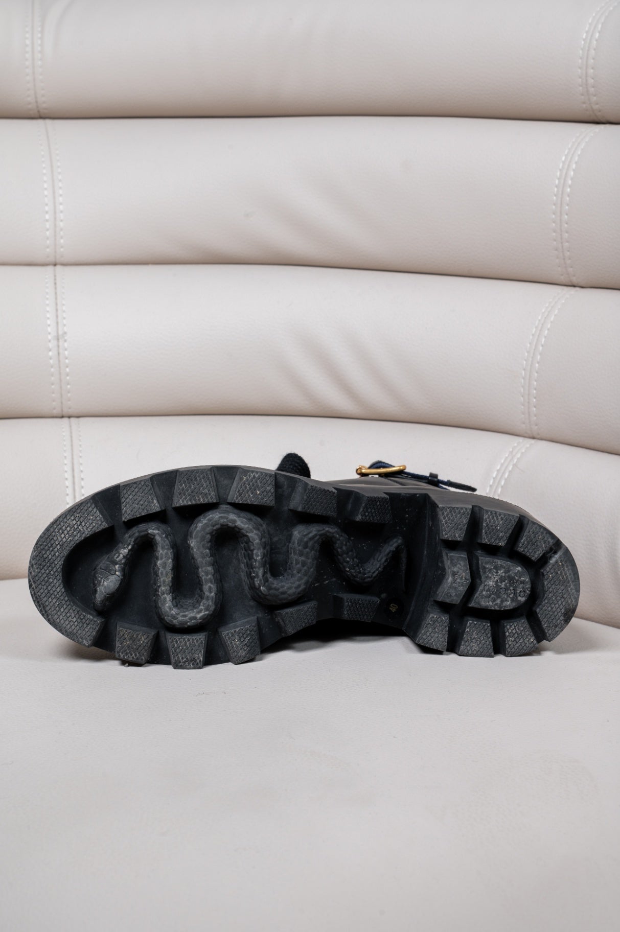 Black Lace Up Lug Sole Ankle Boot chdup