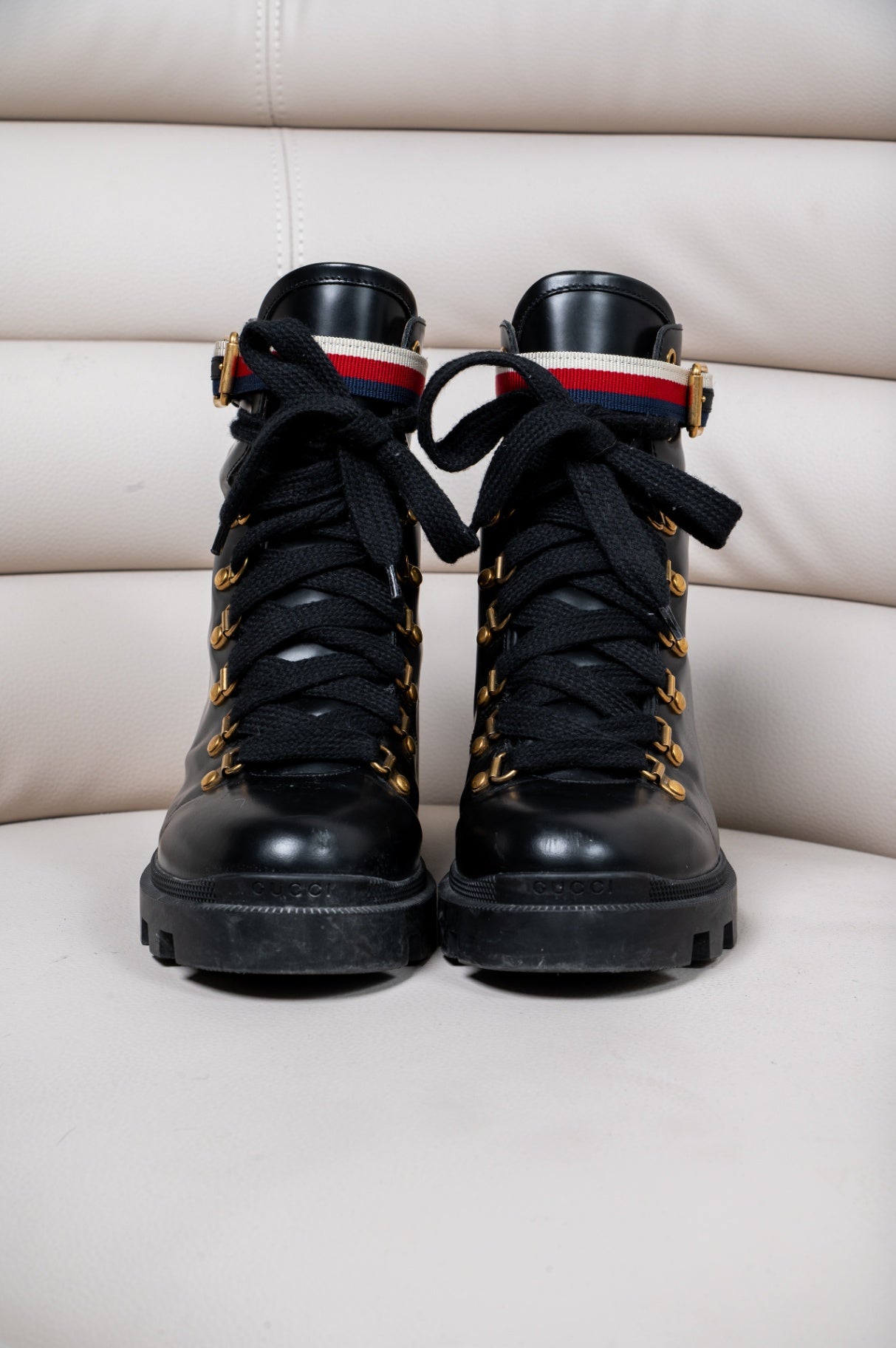 Black Lace Up Lug Sole Ankle Boot chdup