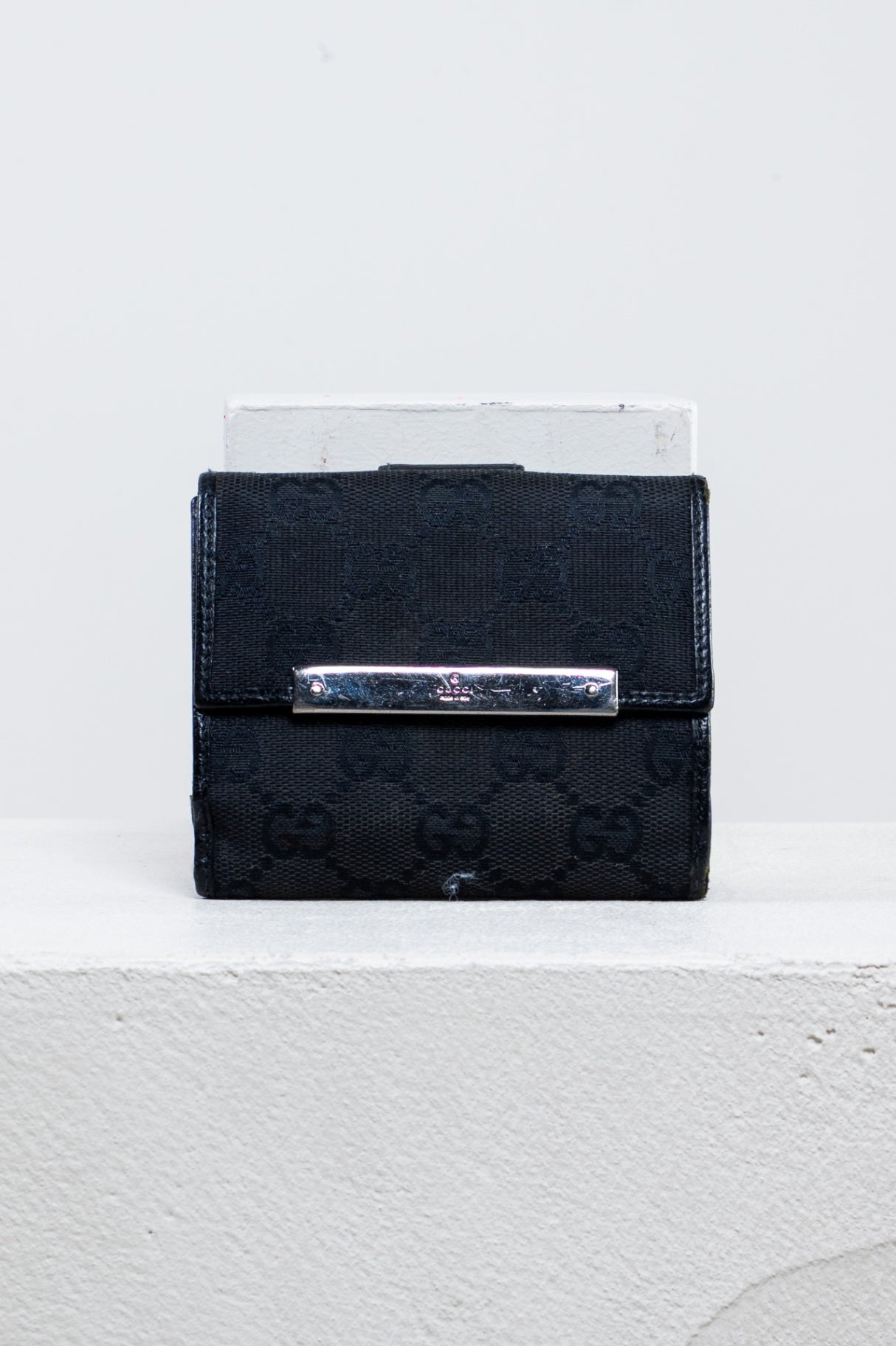 Vintage Black Canvas Bi-Fold Wallet