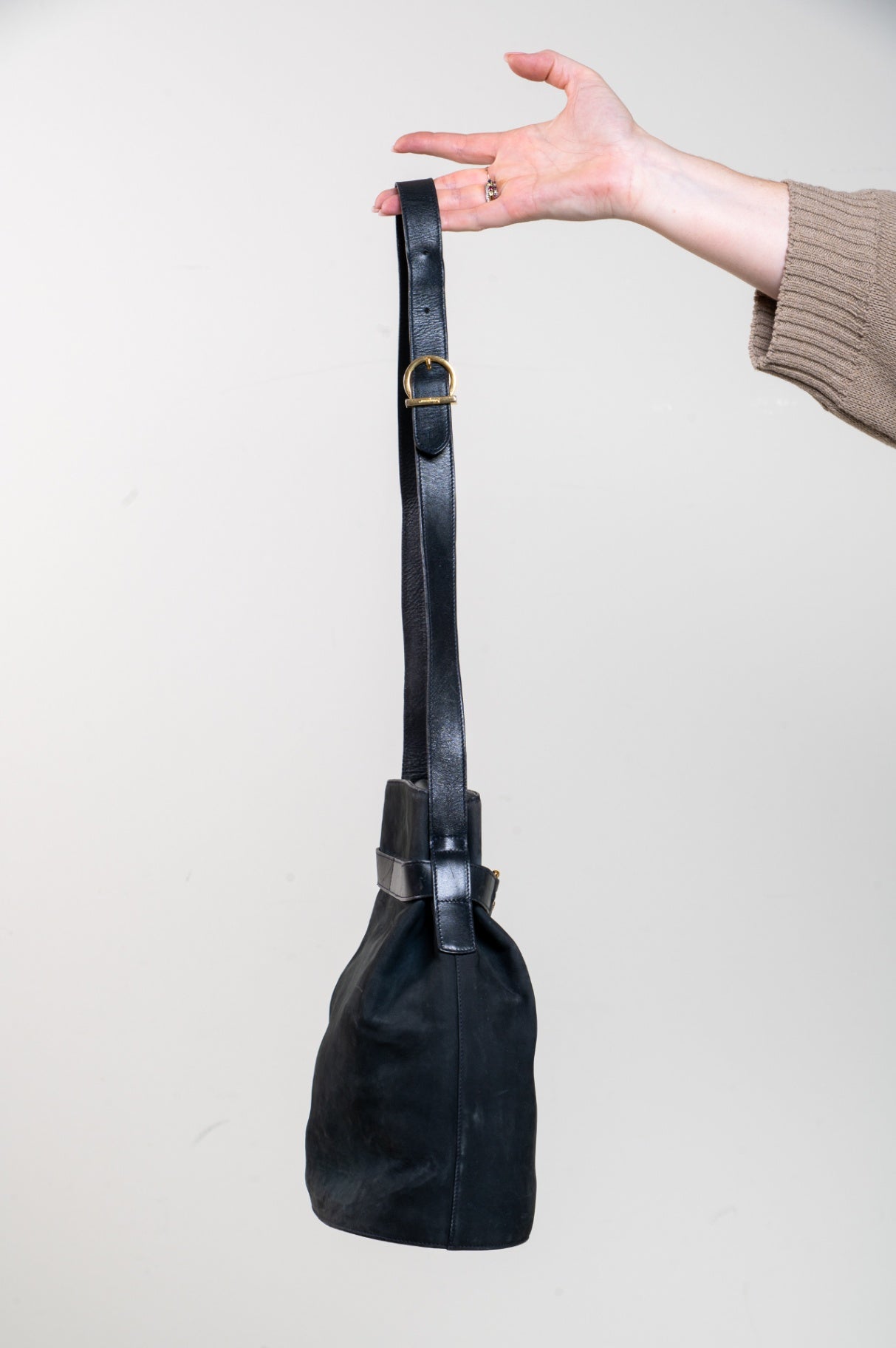 Vintage Navy Leather Gancino 
Shoulder bag