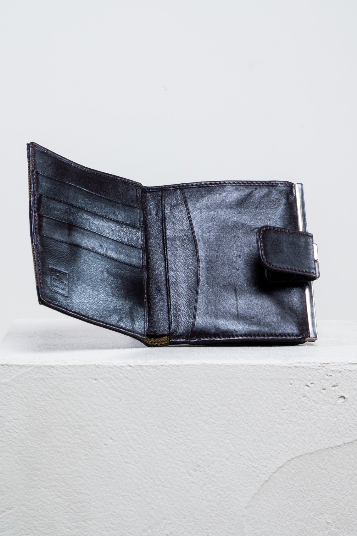 Accessory OS Brown and Black