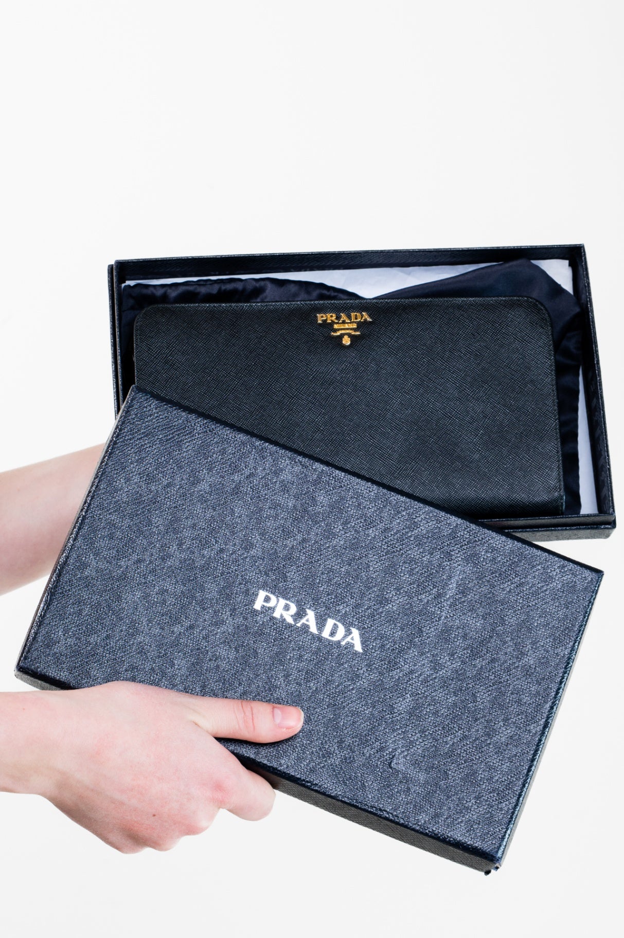 Black Saffiano Zippy Wallet