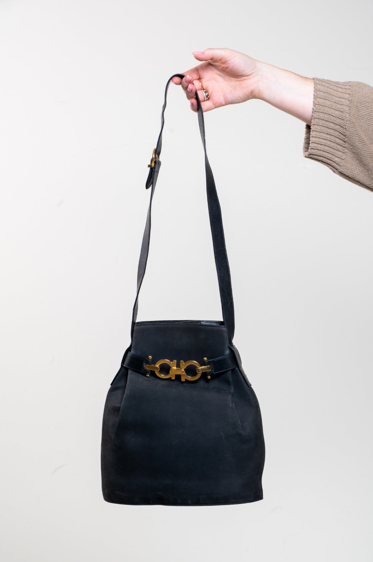 Vintage Navy Leather Gancino 
Shoulder bag