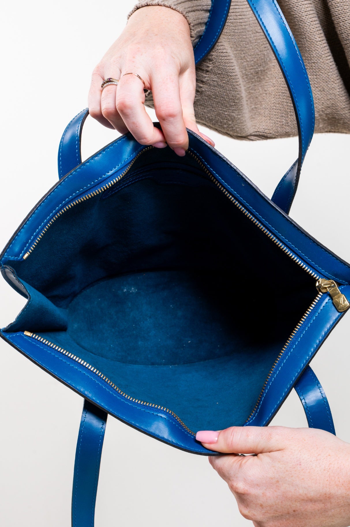 Blue Epi Leather Saint Jacques