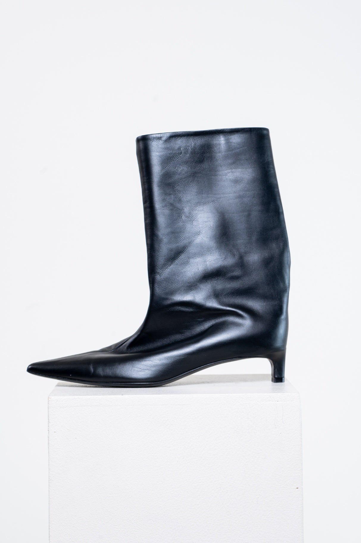 Black Mid-Calf Pointed Toe Boot