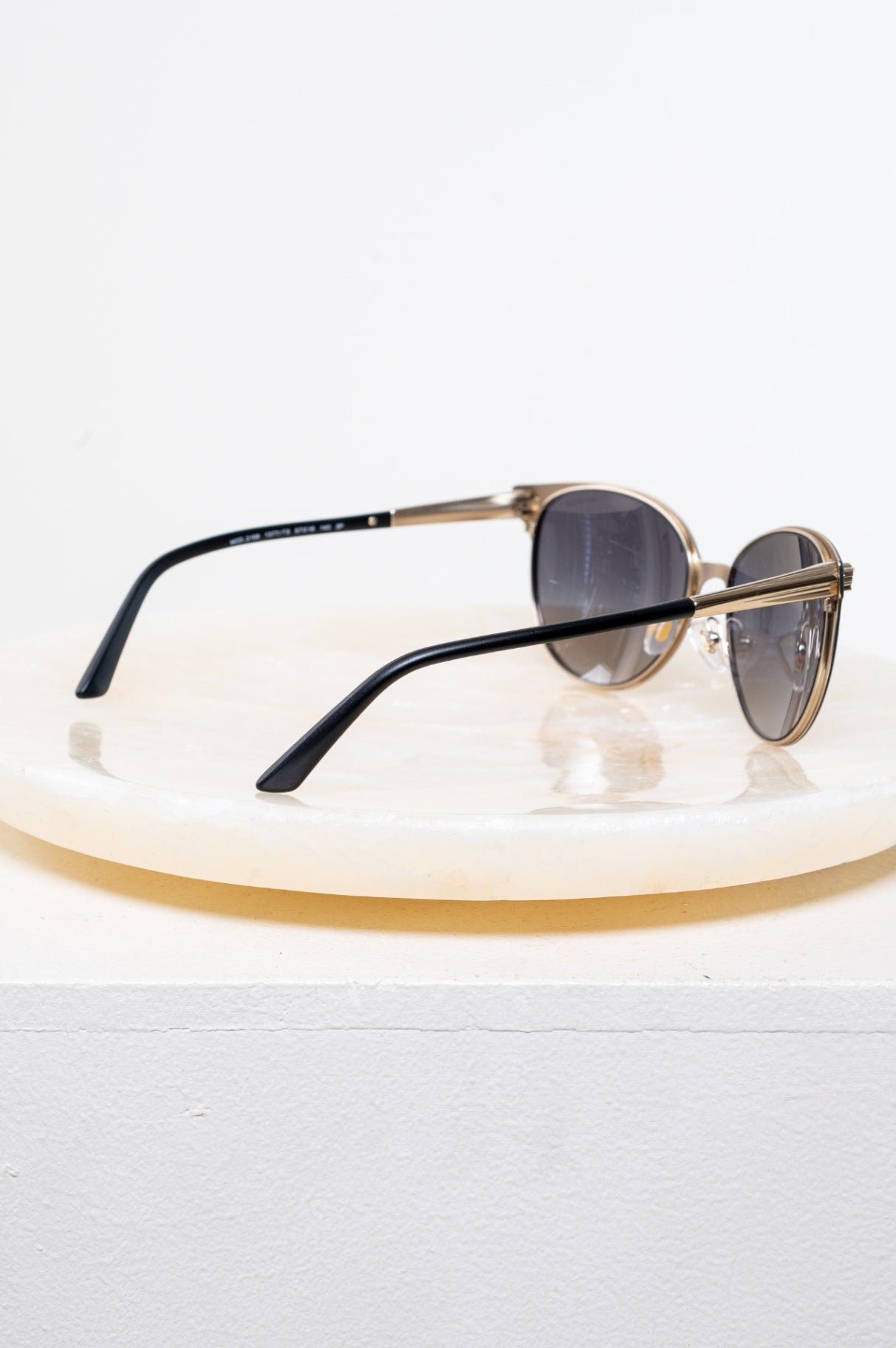 Matte Black Round Cat Eye 2168 Sunglasses