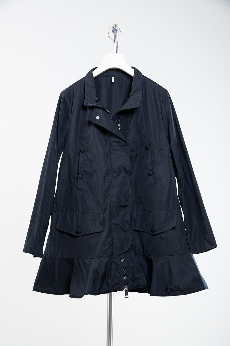 Black Ruffle Bottom Wind Jacket