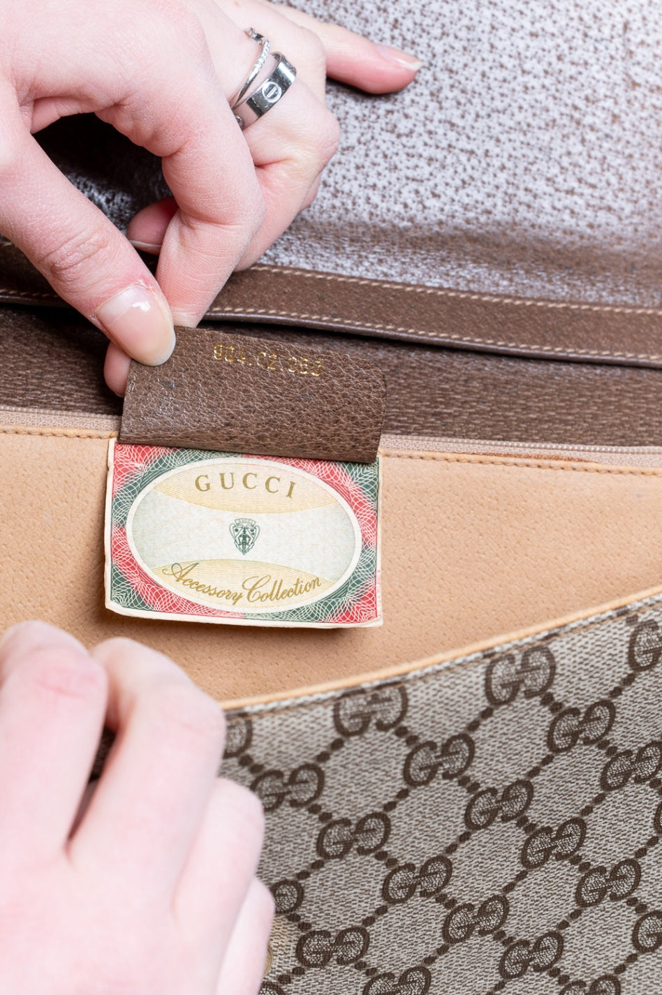 Vintage GG Monogram Supreme Crossbody Bag