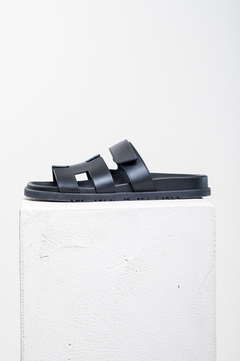 Black Calfskin Chypre Sandals