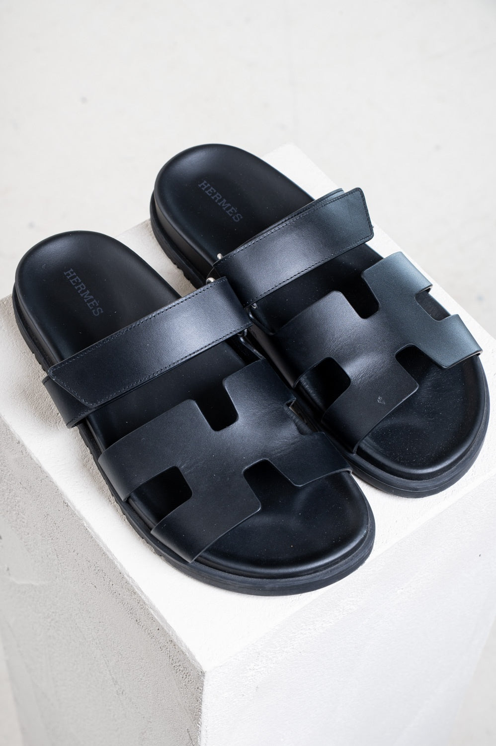 Black Calfskin Chypre Sandals