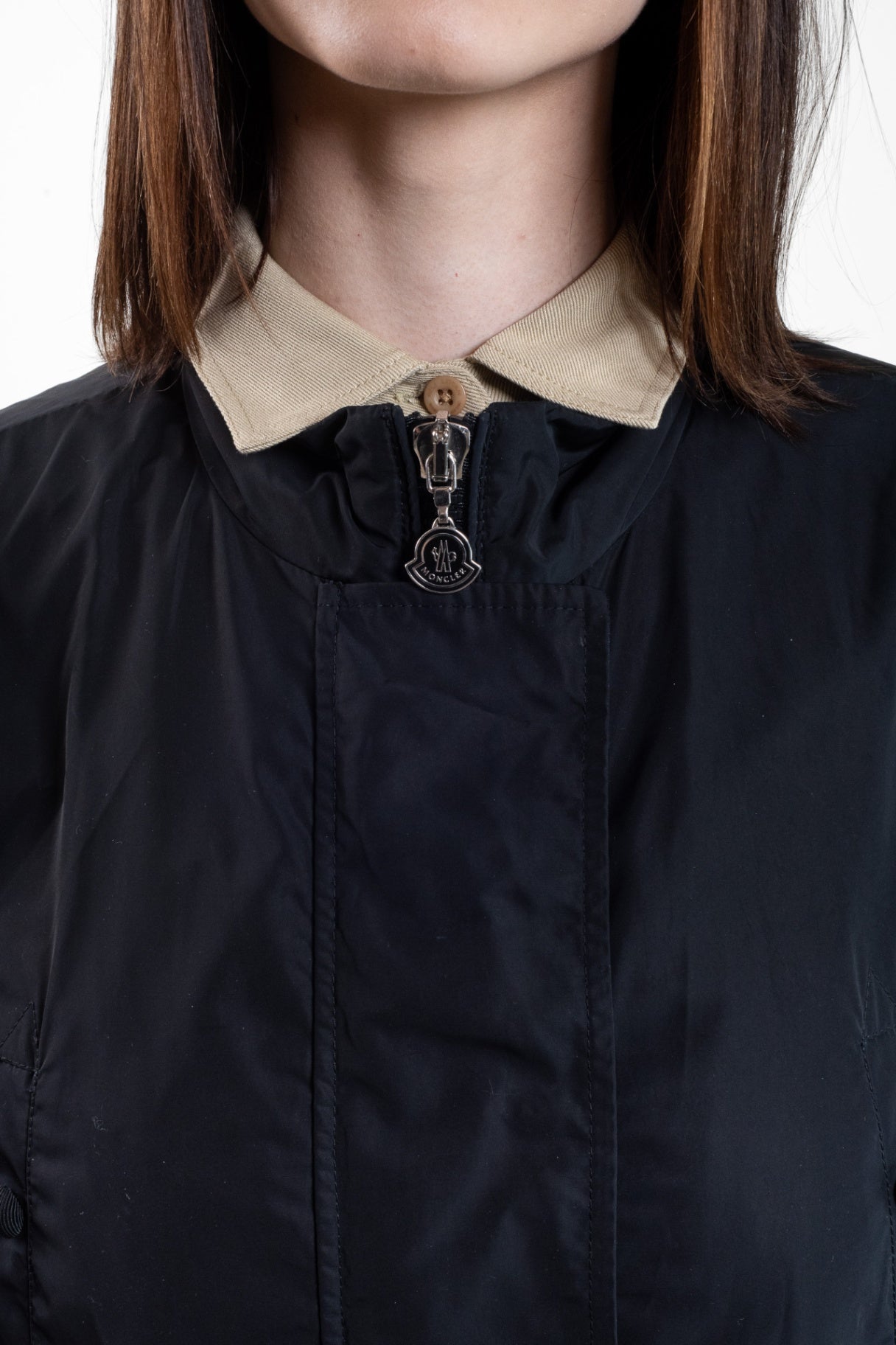 Black Ruffle Bottom Wind Jacket