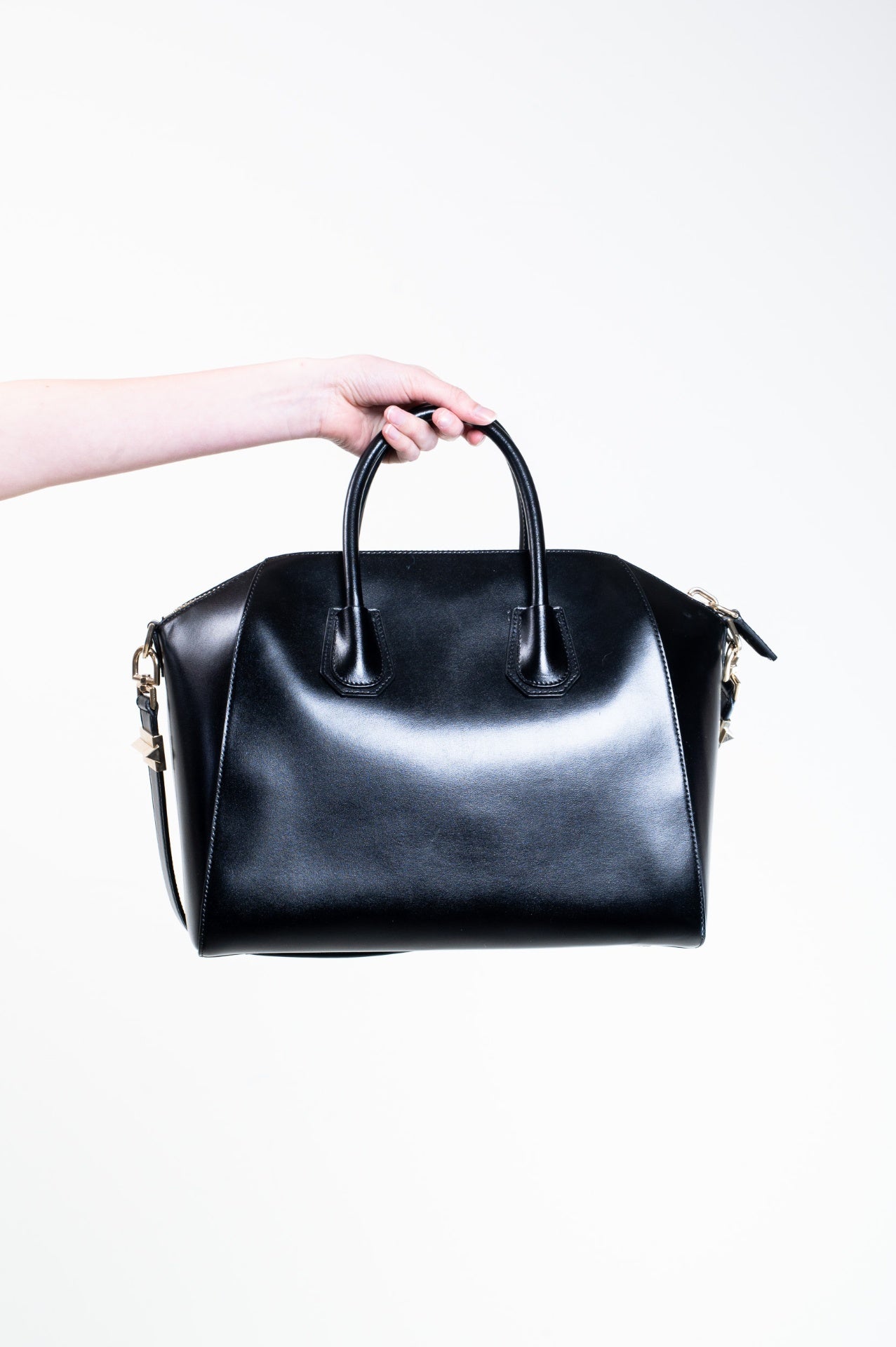 Black Medium Antigona Top Handle Bag