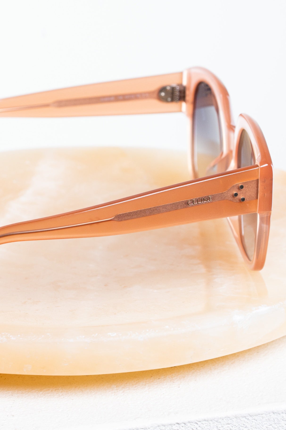 Pink Round CL40168F Sunglasses