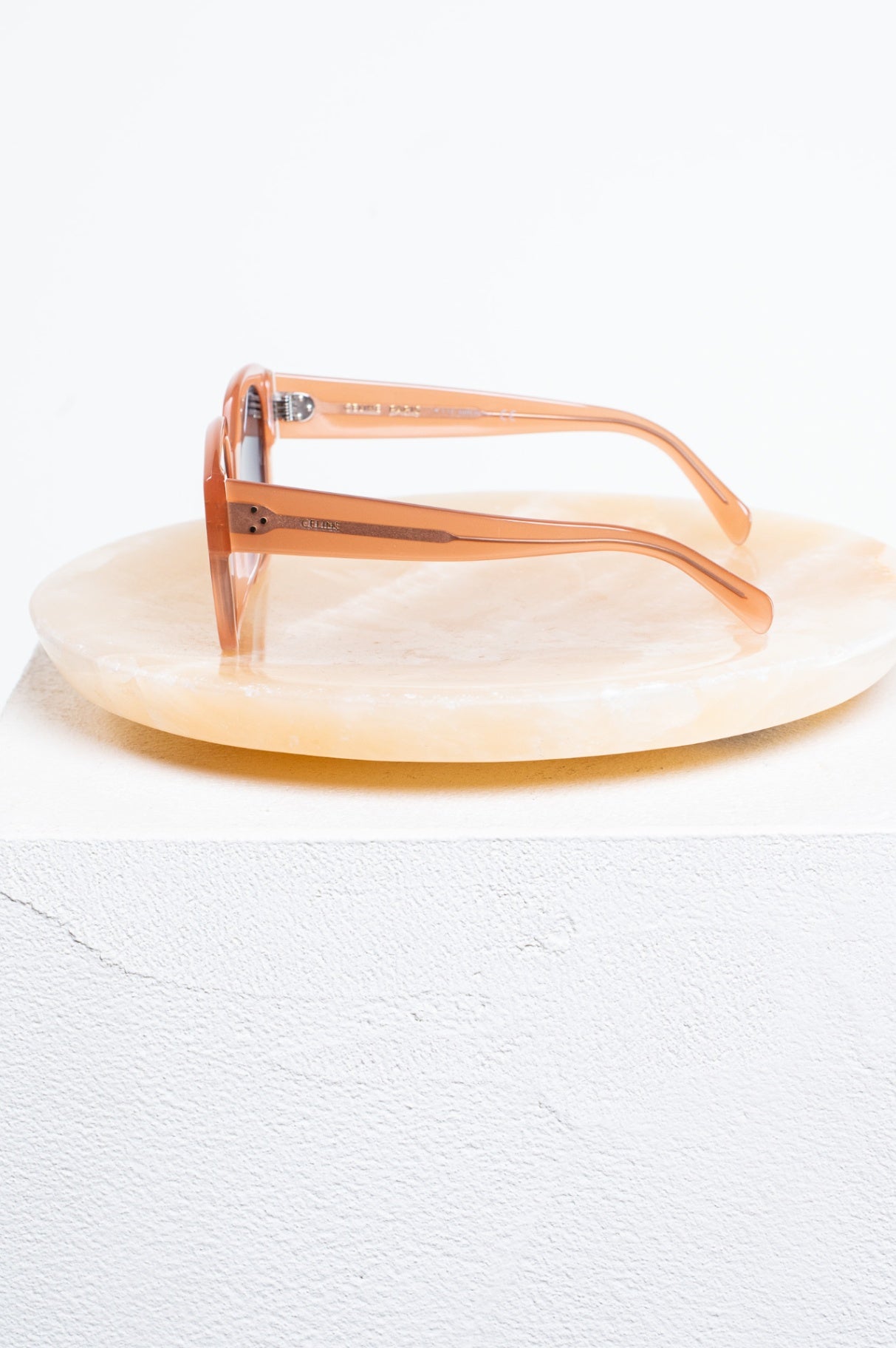 Pink Round CL40168F Sunglasses