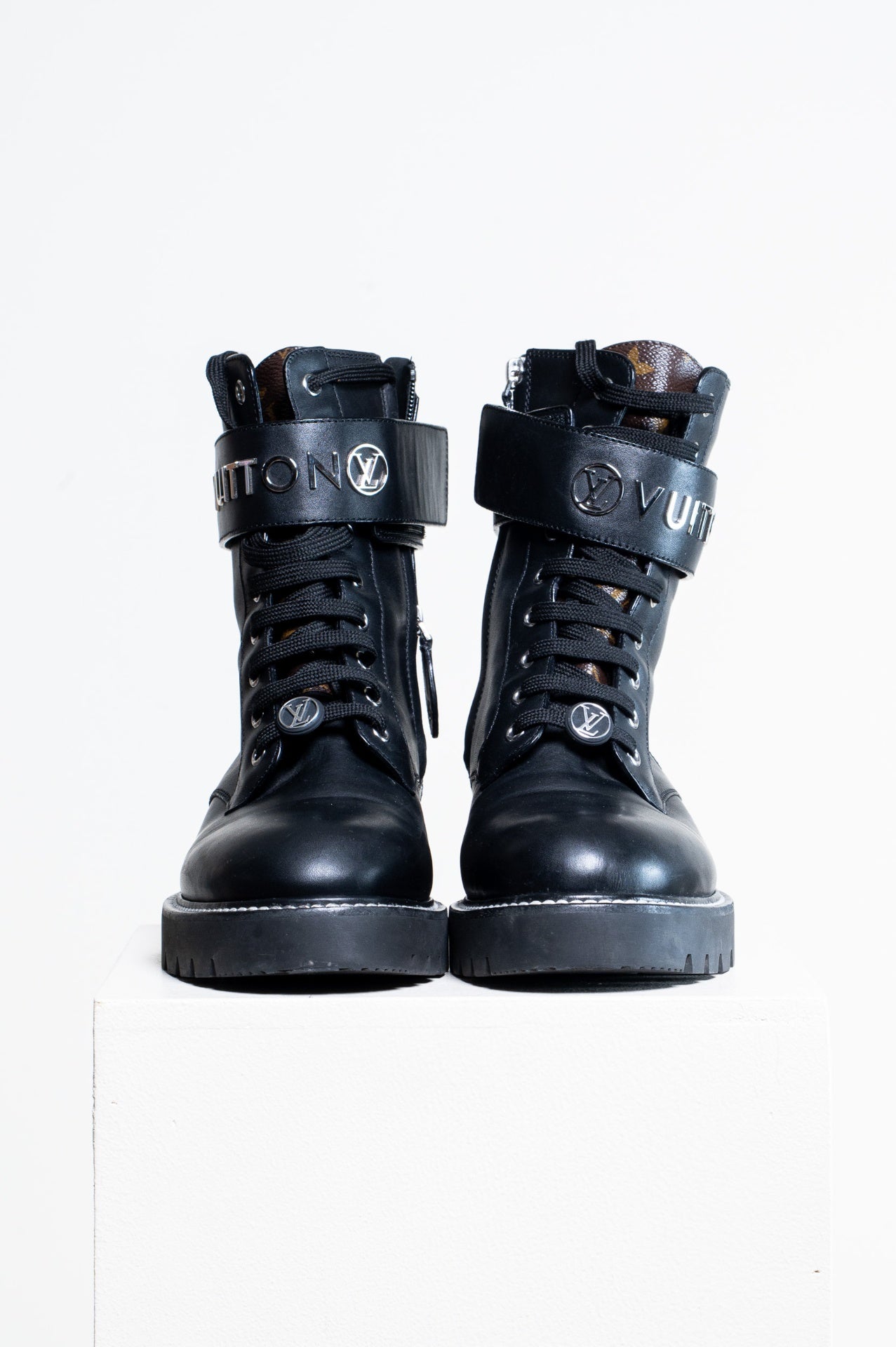 Black Territory Flat Ranger Boots