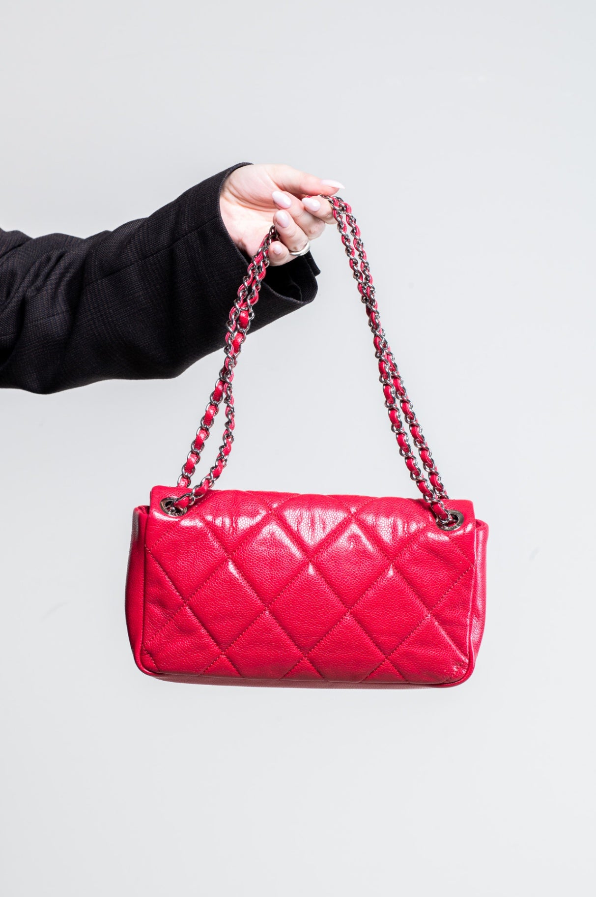 Red Quilted Glazed Caviar Leather Silver Tone CC Logo Flap Handbag