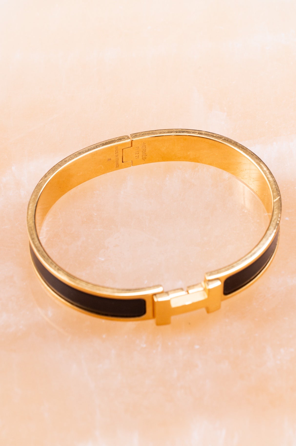 Black & Brushed Gold Clic HH Bracelet