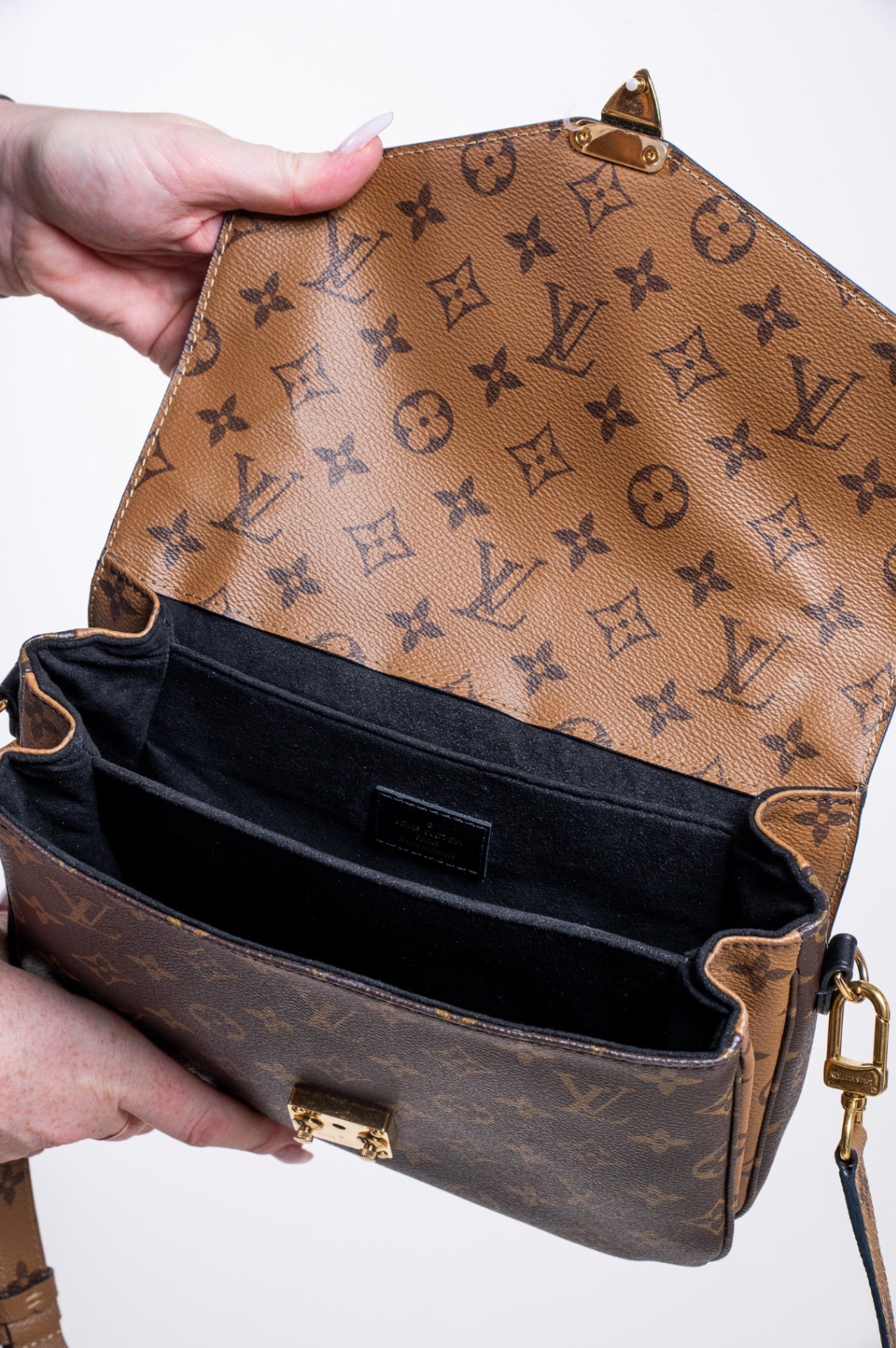 Brown Pochette Metis Reverse Monogram Bag
