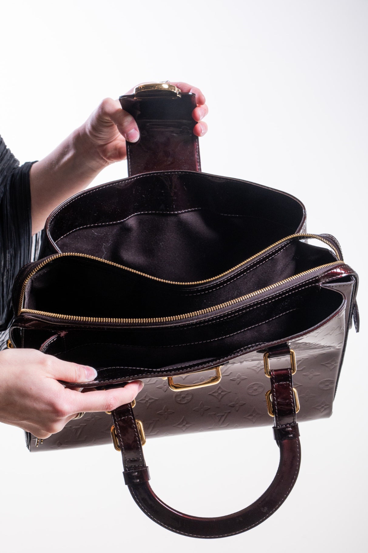 Amarante Patent Leather Melrose Handbag