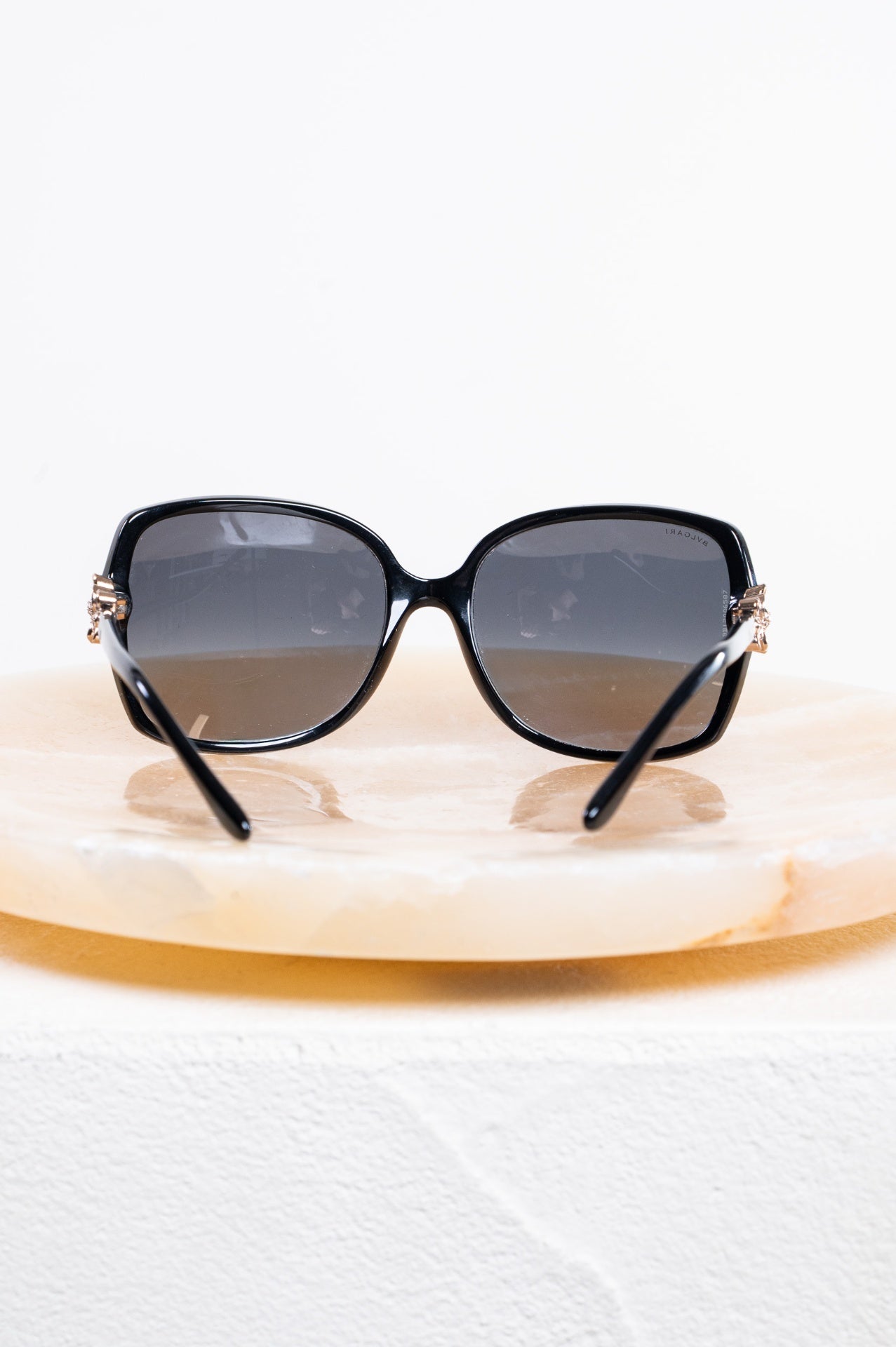 Black BV8120B Oversize Square Sunglasses