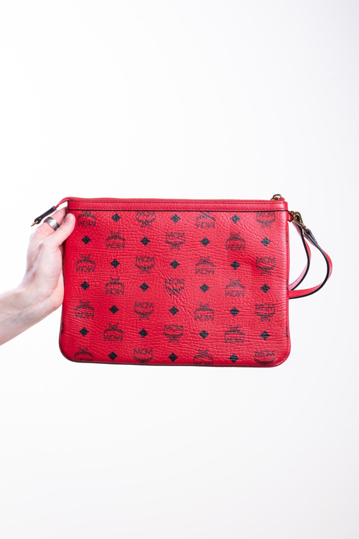 Red Aren Visetos Crossbody Pouch