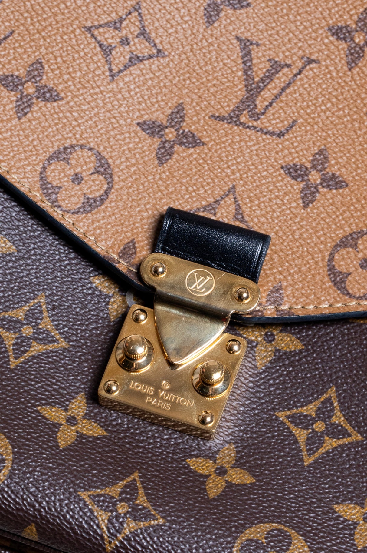 Brown Pochette Metis Reverse Monogram Bag