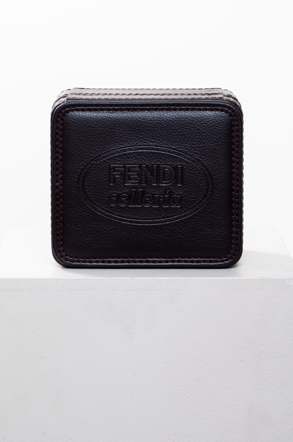 Pearl Face Selleria Watch