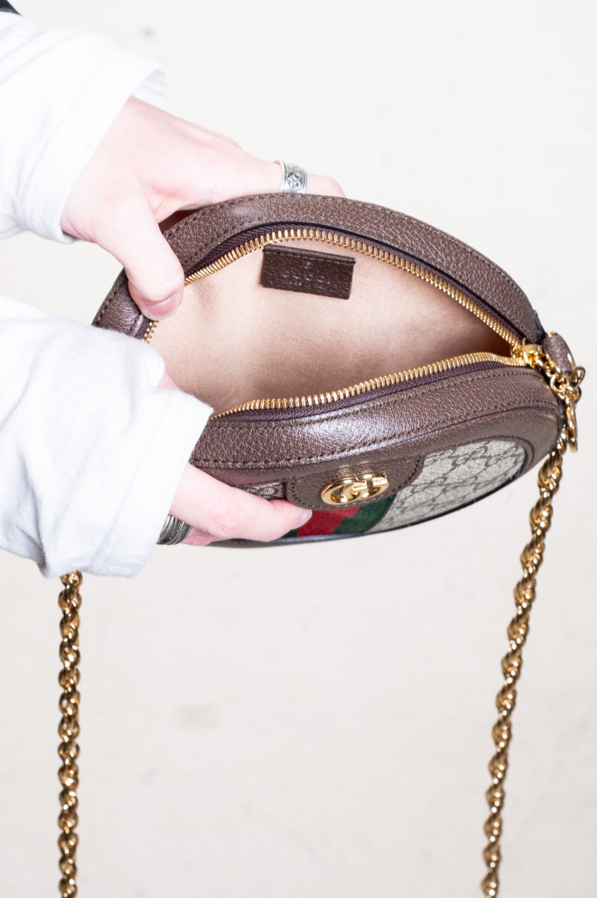 Brown GG Supreme Round Ophidia Crossbody Bag