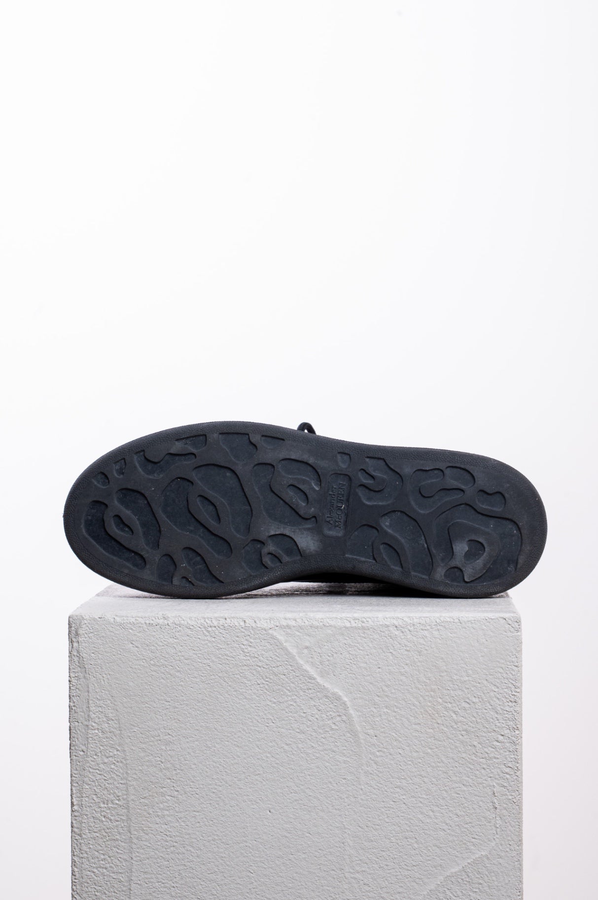 Black Round Toe Tie Up Boot