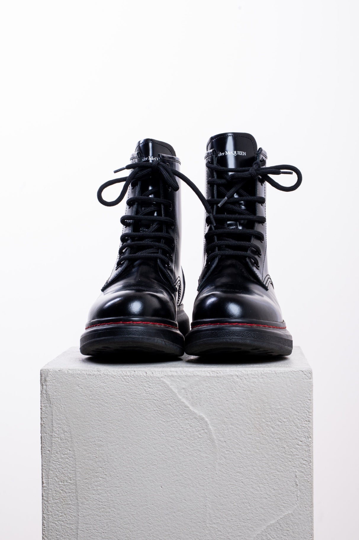 Black Round Toe Tie Up Boot